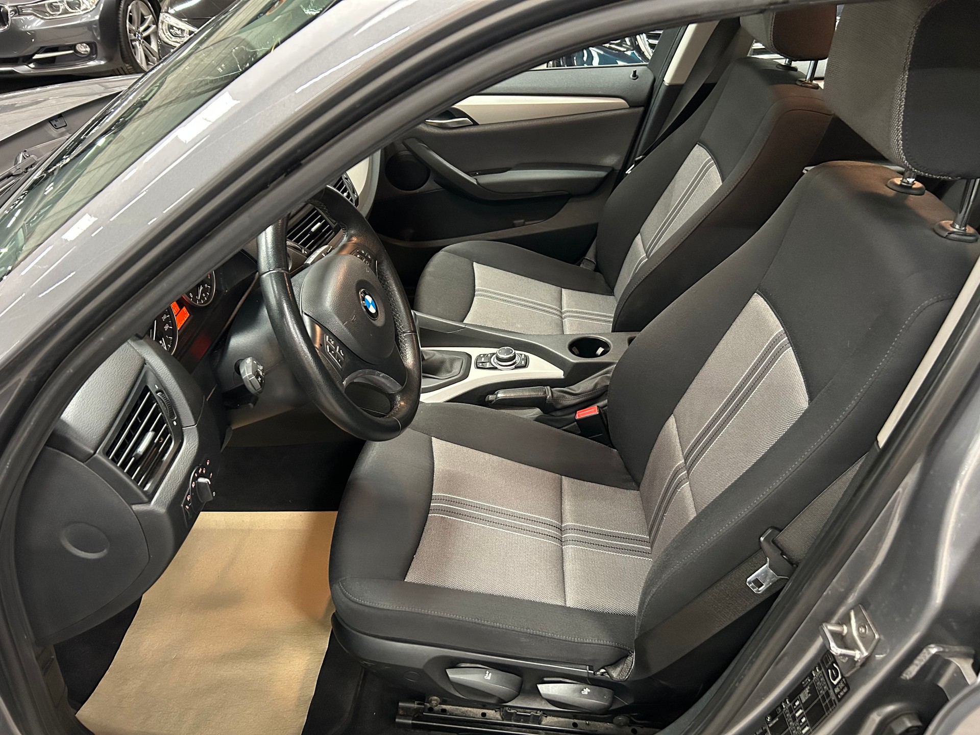 BMW X1 xDrive 20d Steptronic-image-10