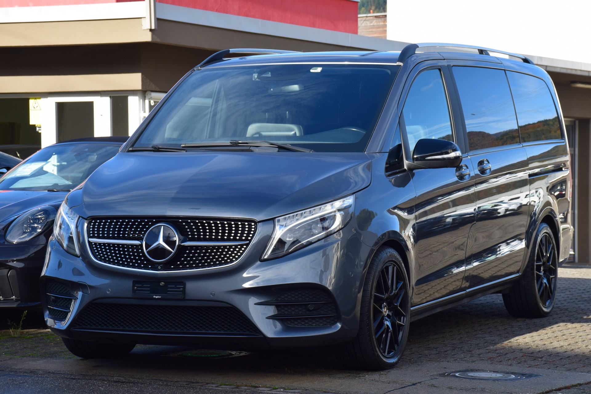 MERCEDES-BENZ V 250 d Swiss Edition lang 4Matic 7G-Tronic-image-2