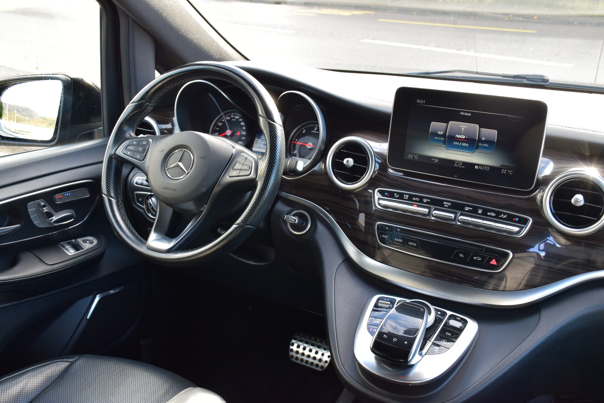 MERCEDES-BENZ V 250 d Swiss Edition lang 4Matic 7G-Tronic-image-12