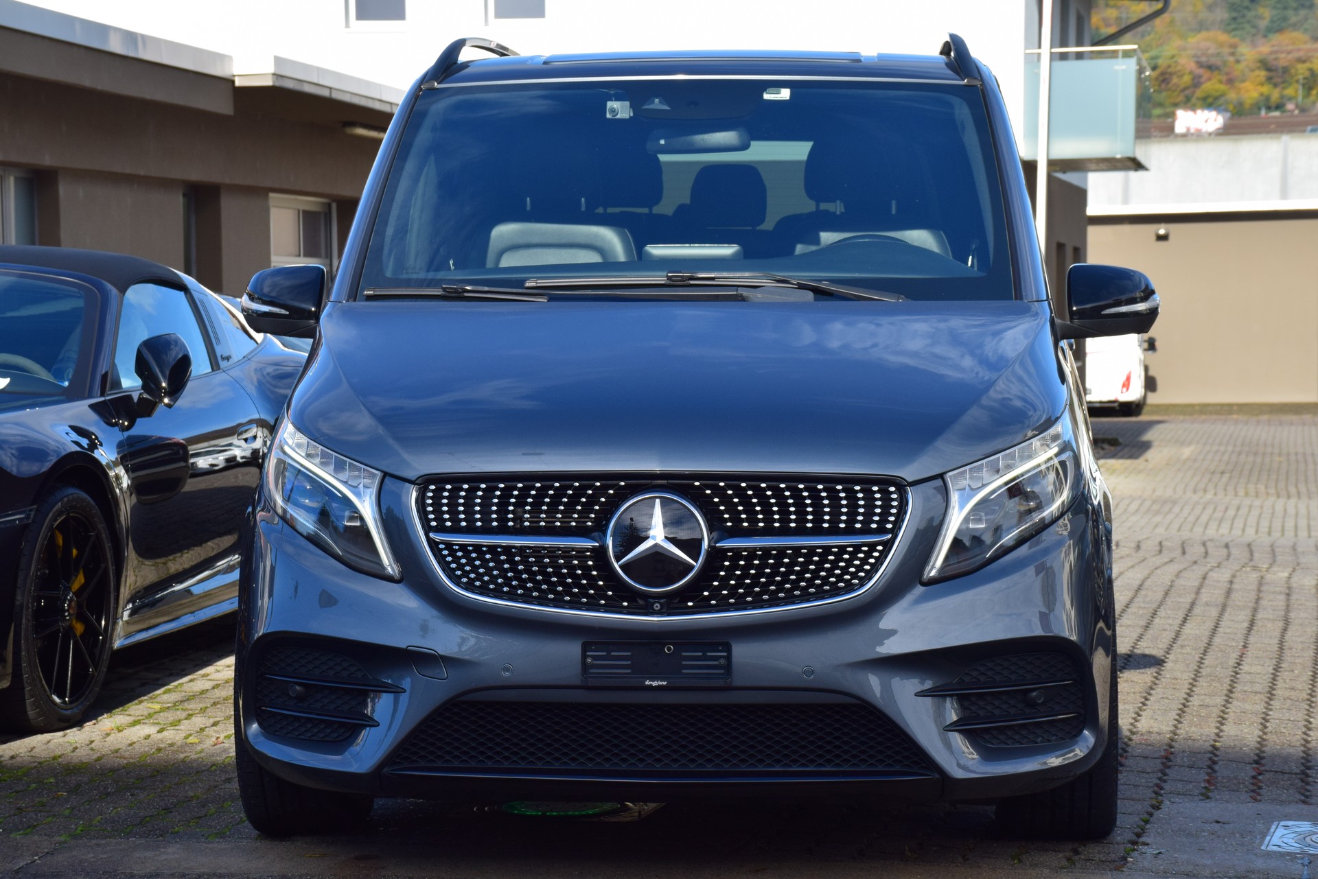 MERCEDES-BENZ V 250 d Swiss Edition lang 4Matic 7G-Tronic-image-3