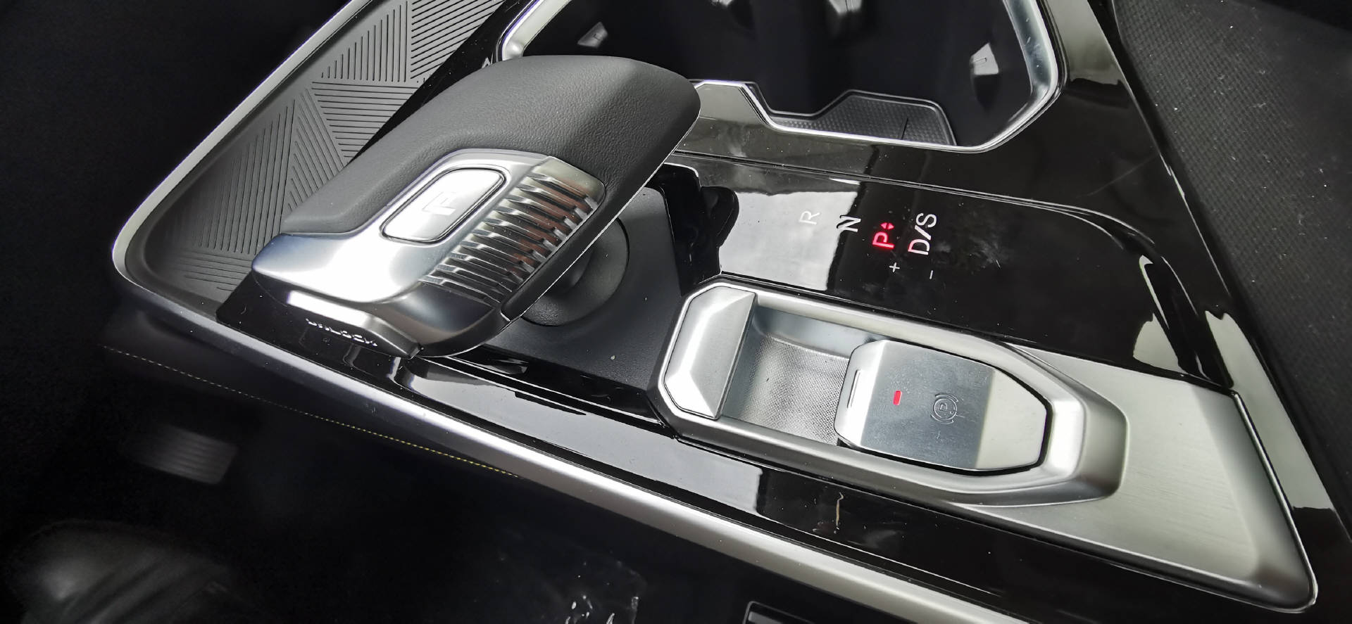 BAIC X55 1.5i Turbo Premium-image-15