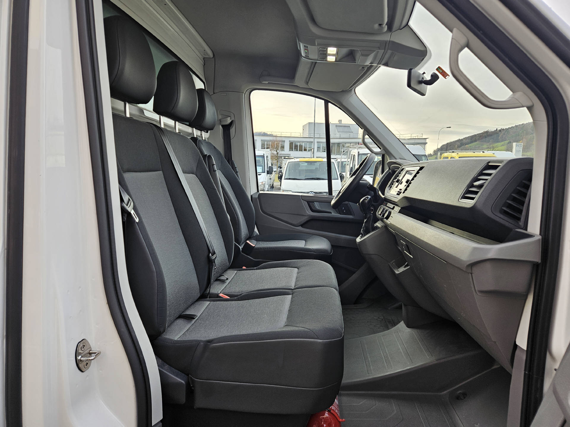 VW Crafter 35 Pick-up 4490 2.0 TDI 140 Entry * Anschlussgarantie bis 03.01.2027 oder 200'000Km-image-17