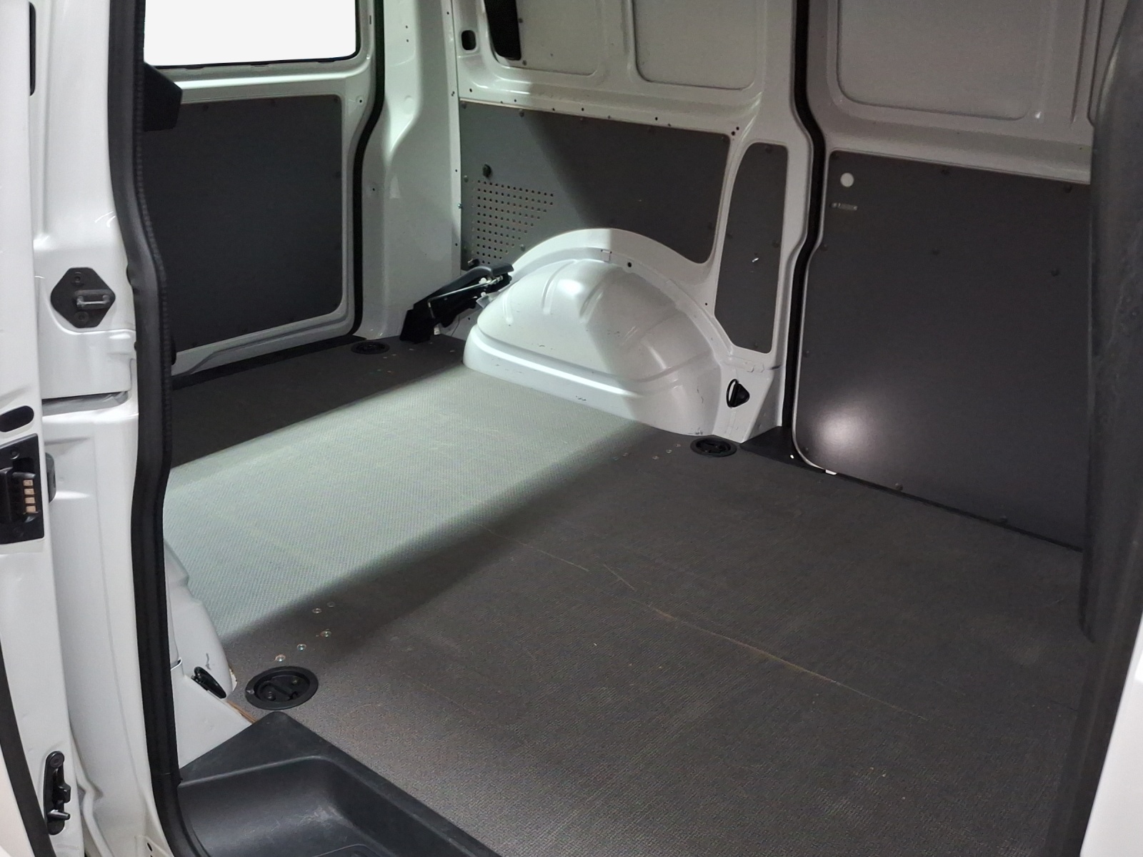 VW T6.1 2.0 TDI 4Motion-image-11