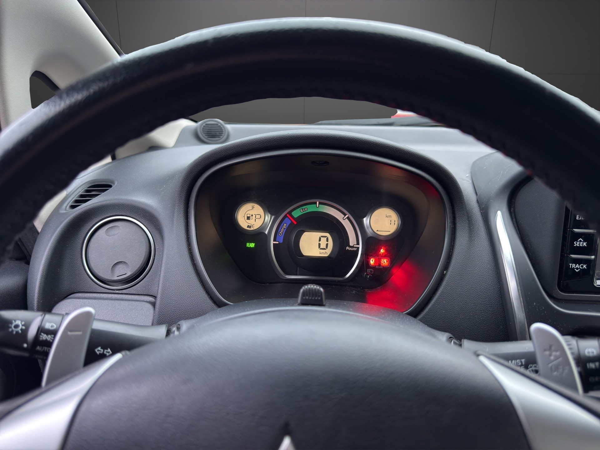 MITSUBISHI i MiEV Style-image-10