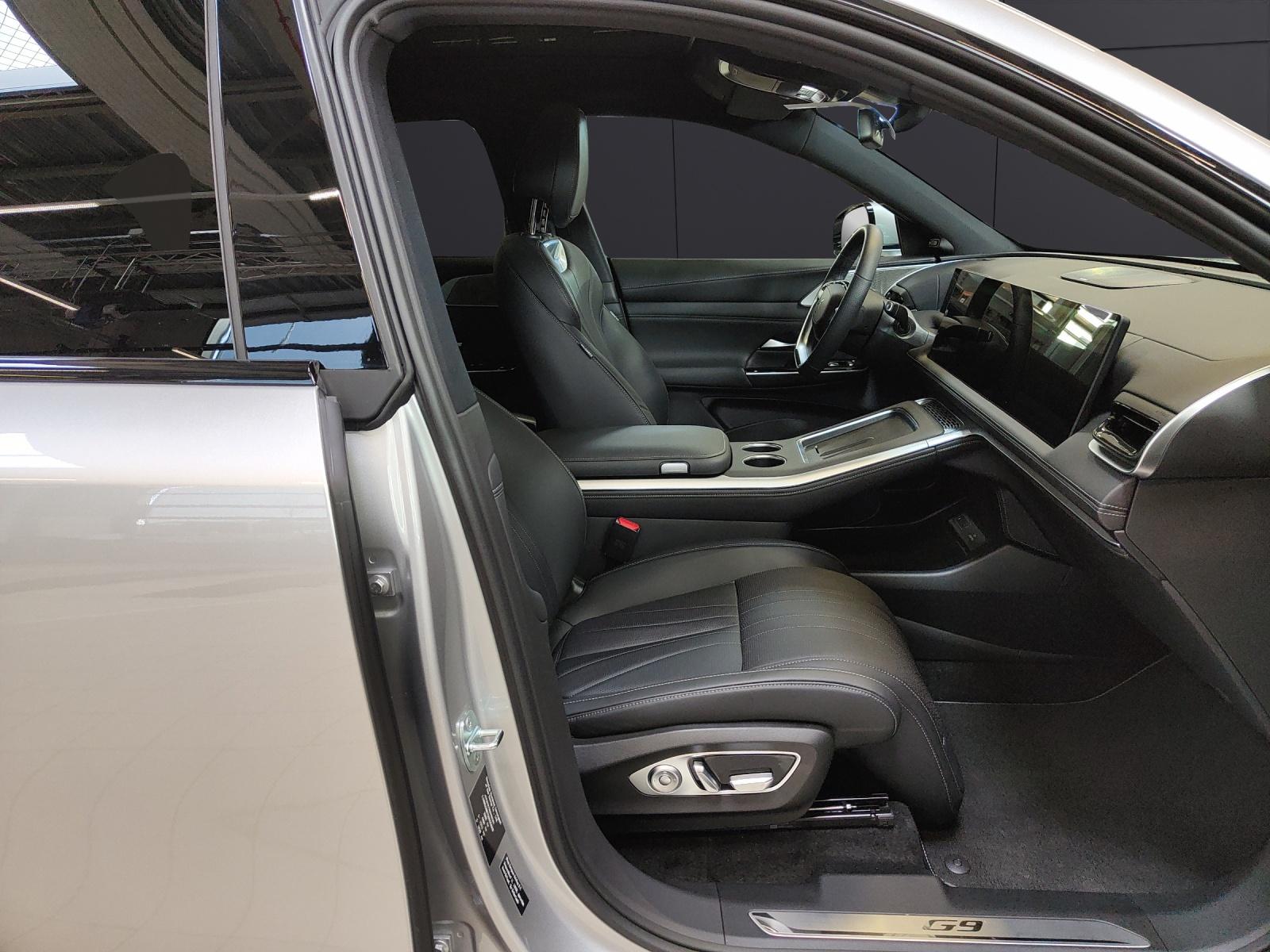 XPENG G9 Performance AWD-image-7