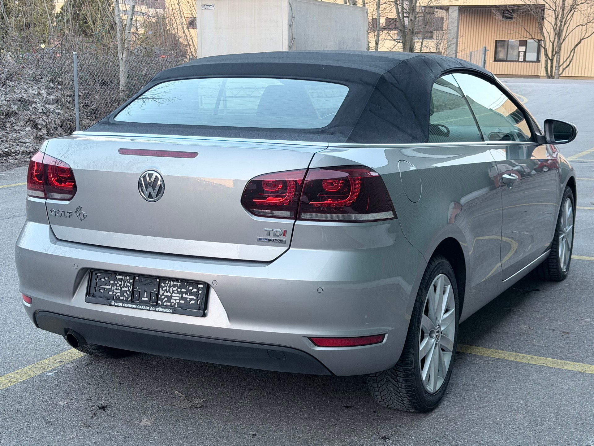VW Golf Cabrio 1.6 TDI BMT-image-4