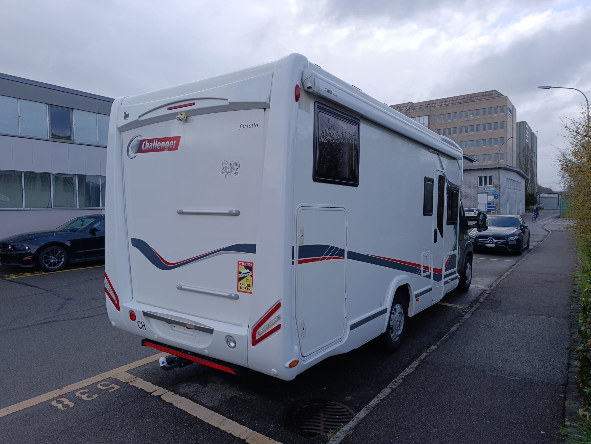 CHALLENGER Mageo 397 ***Die unbezahlbare Freiheit, maximale Unabhängigkeit** Dieselheizung *Solaranlage 2x160 W* Wechselrichter 1200 W-showroom-element-2