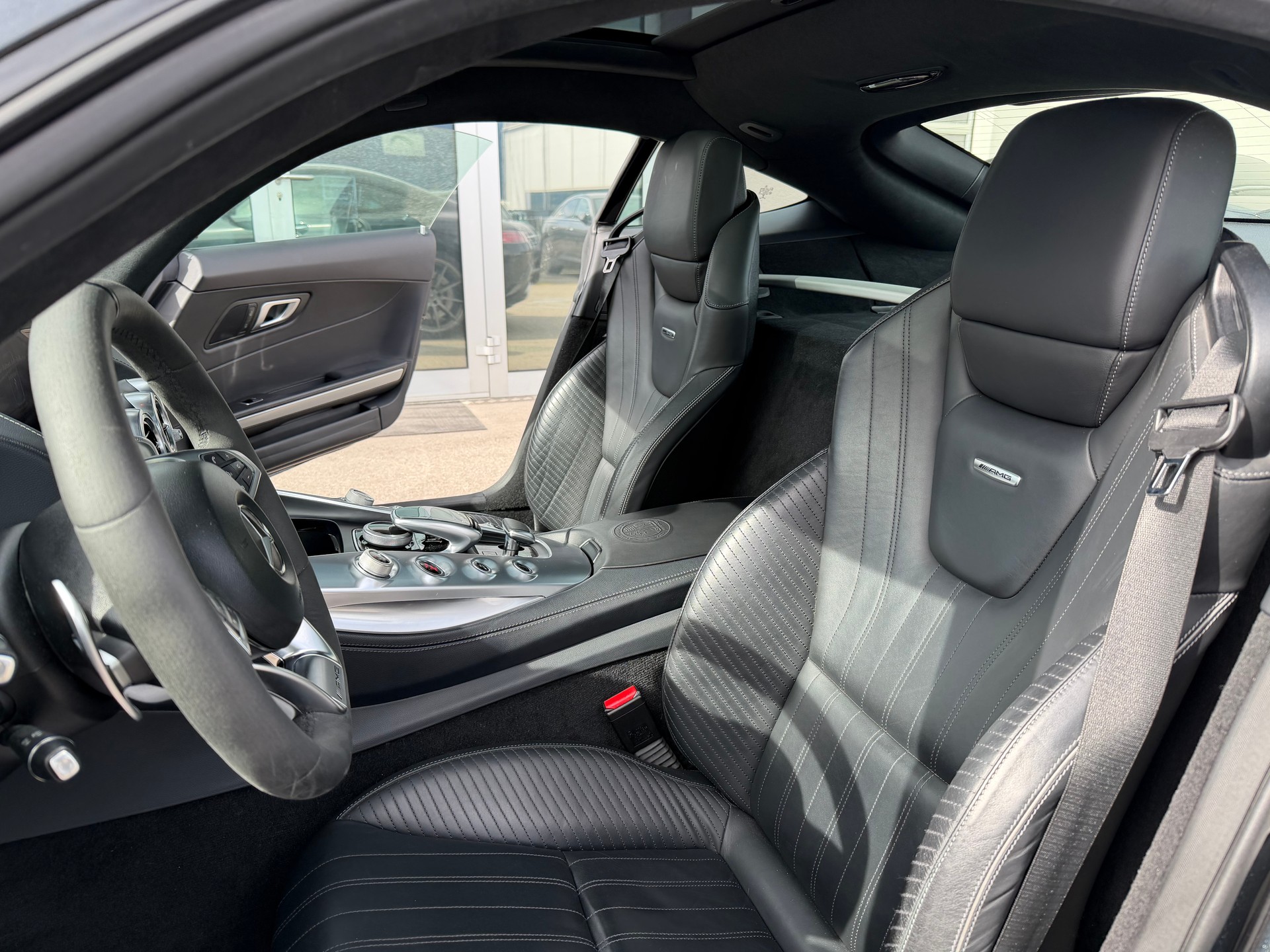 MERCEDES-BENZ AMG GT S Speedshift DCT-image-9