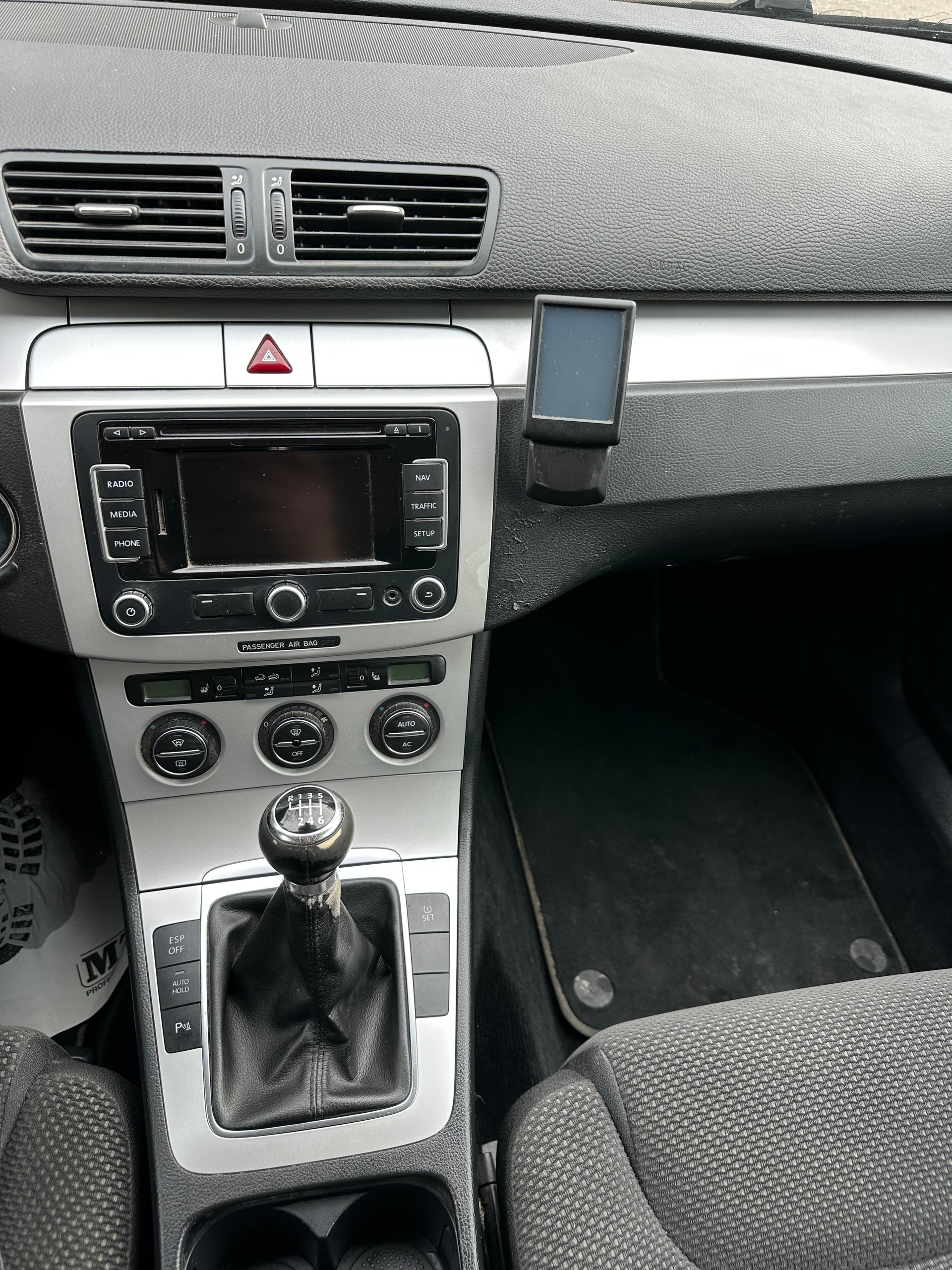VW Passat Variant 2.0 TDI Value 4Motion-image-12