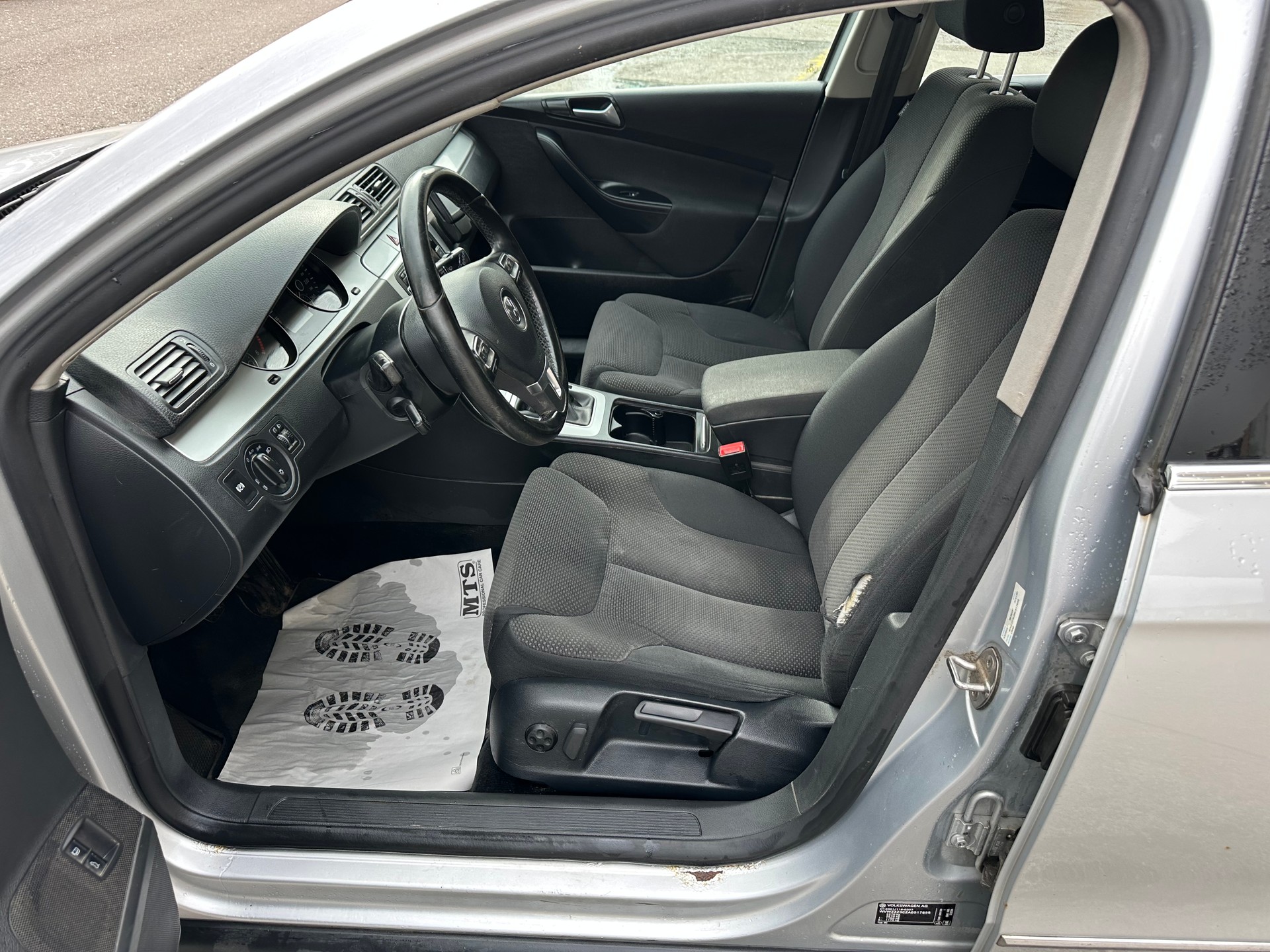 VW Passat Variant 2.0 TDI Value 4Motion-image-11