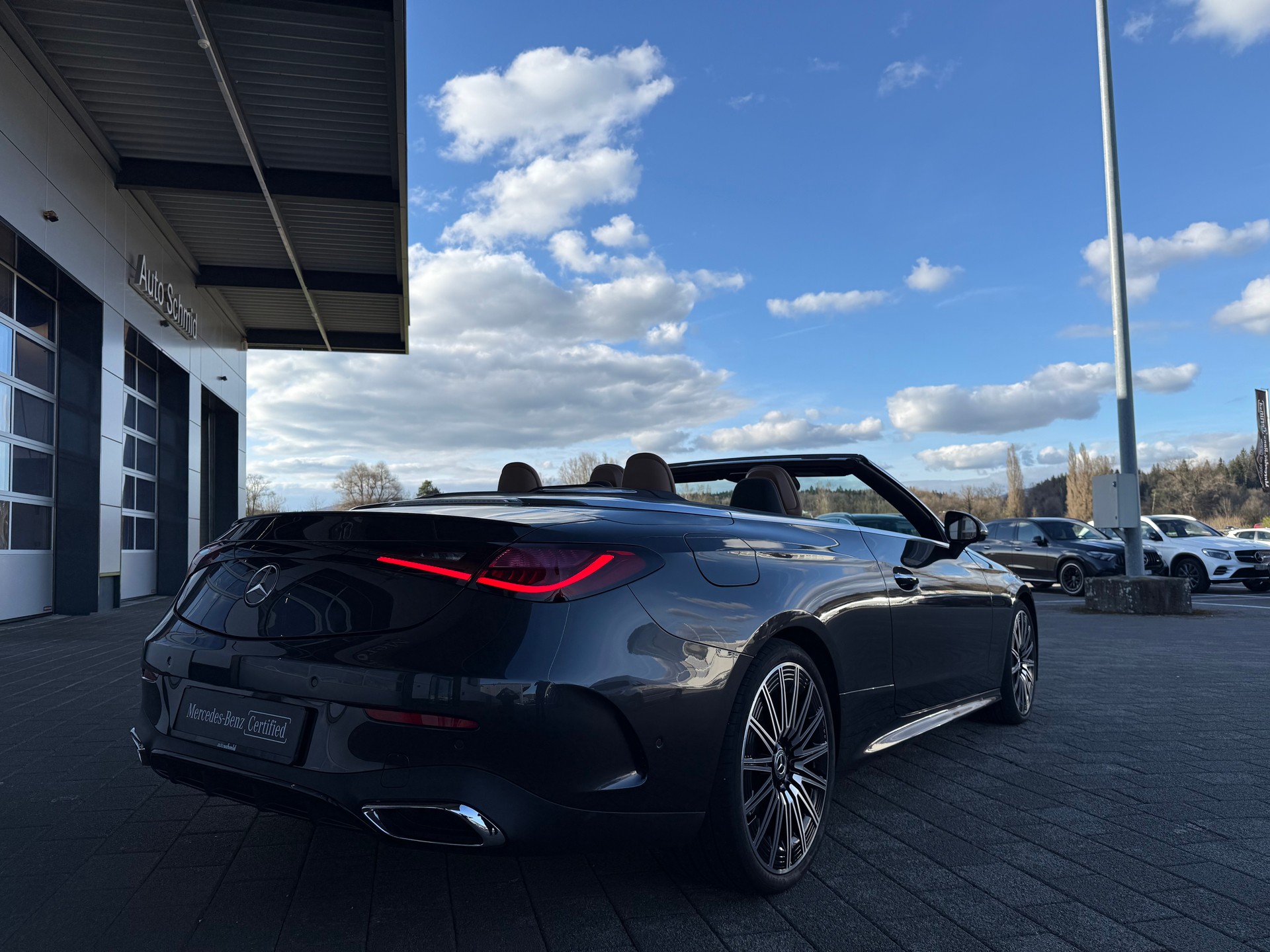 MERCEDES-BENZ CLE 200 AMG Line Cabrio 4M 9G-Tronic-showroom-element-1