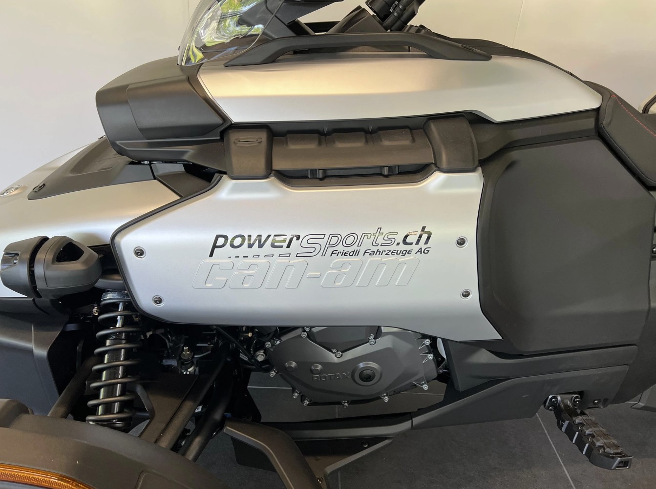 CAN-AM Canyon XT-image-9