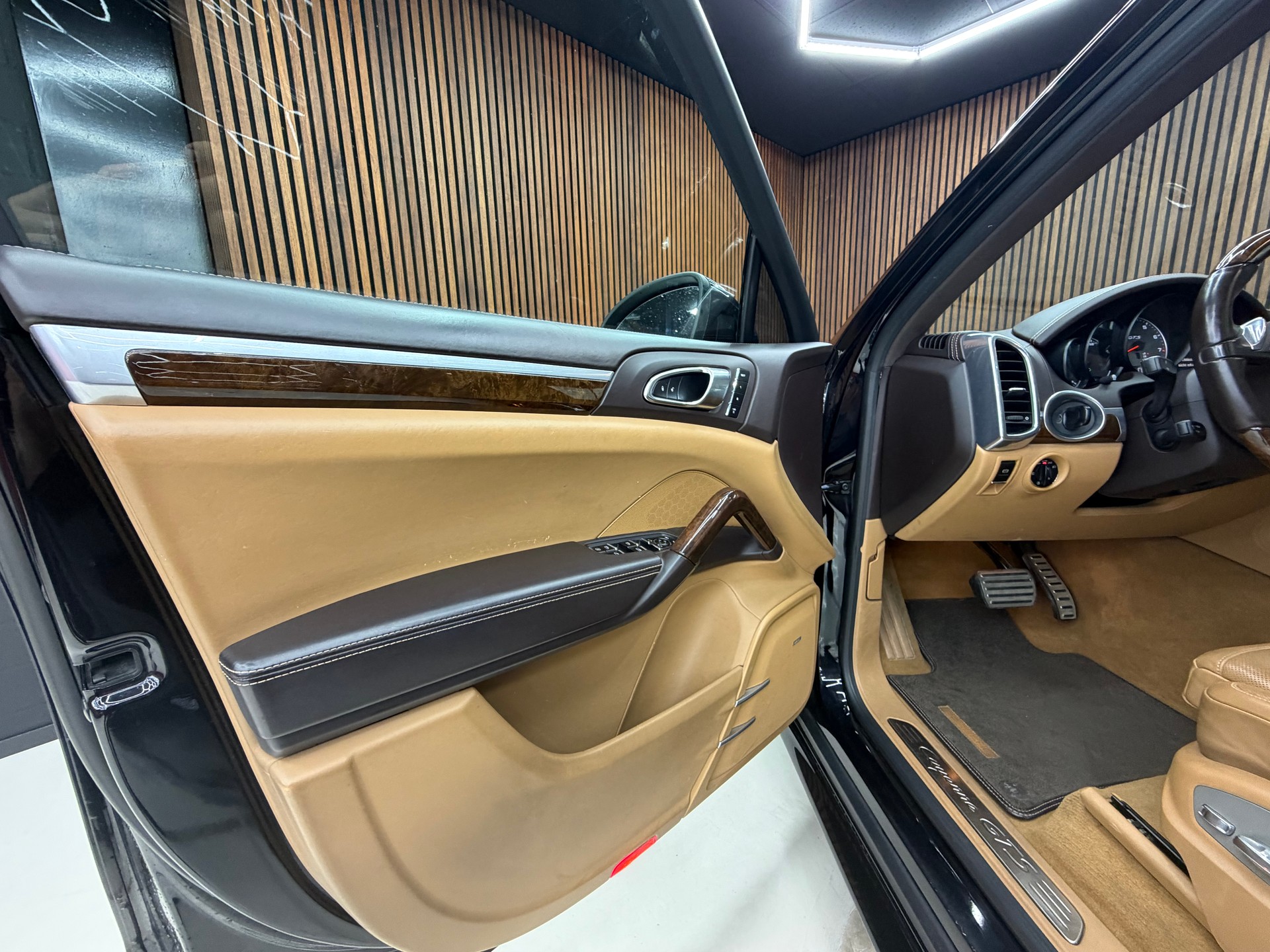PORSCHE Cayenne GTS-image-13