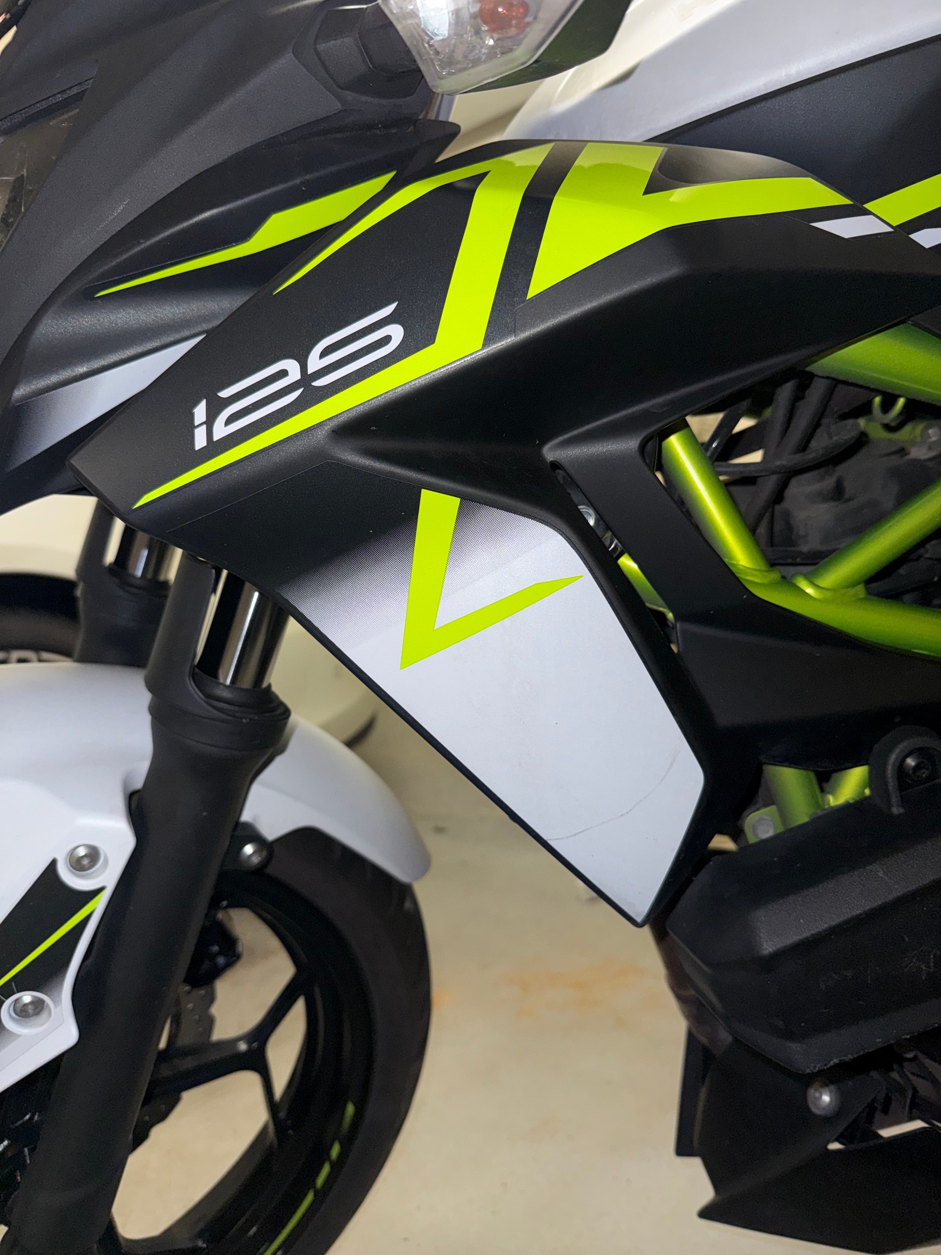 KAWASAKI Z 125-image-8