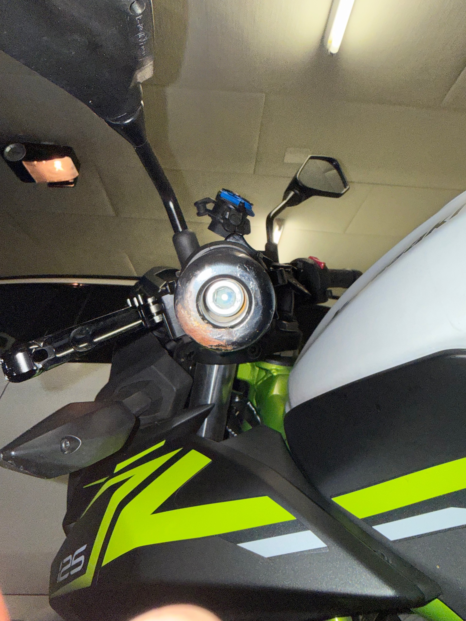 KAWASAKI Z 125-image-11