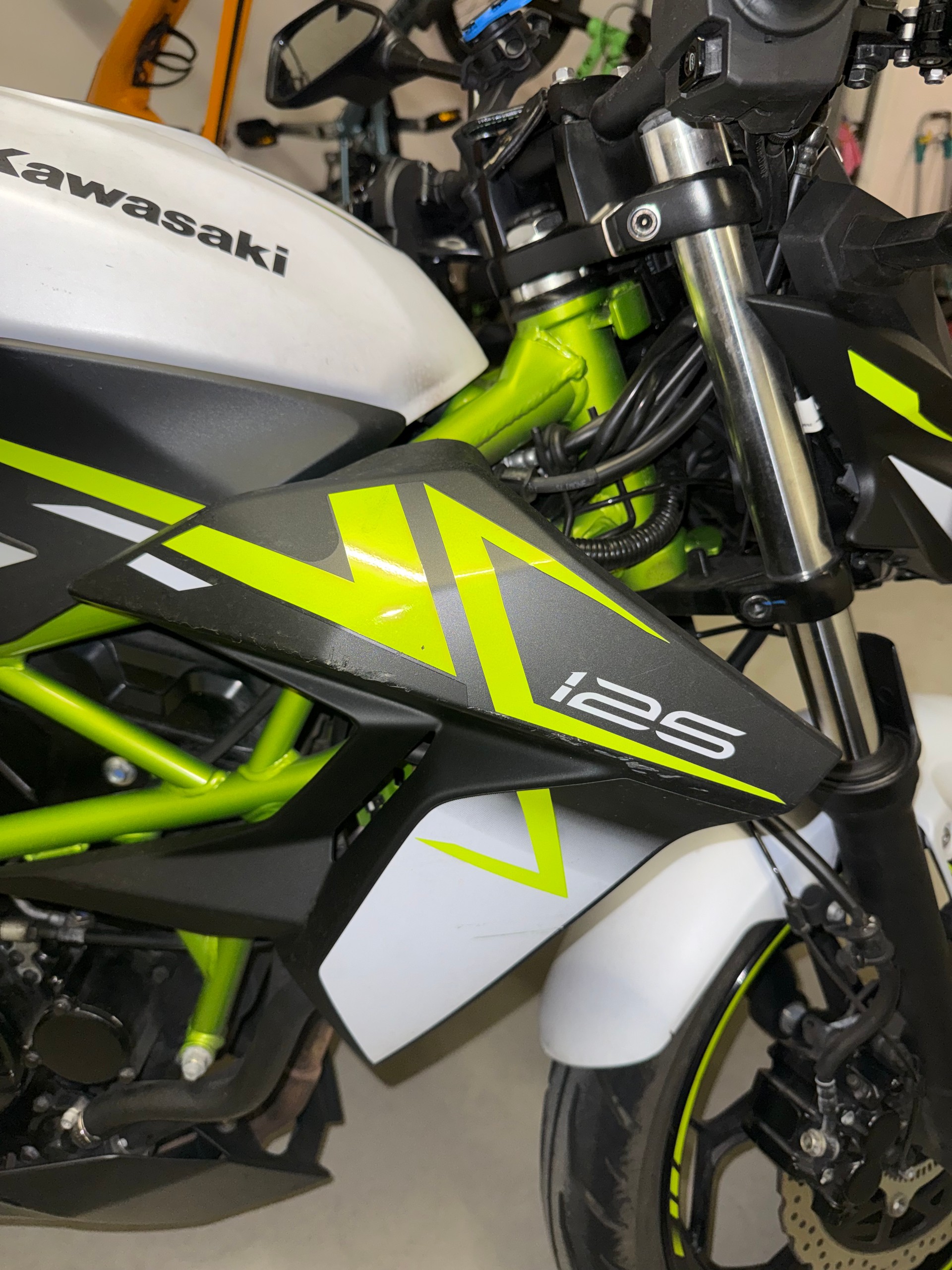 KAWASAKI Z 125-image-9