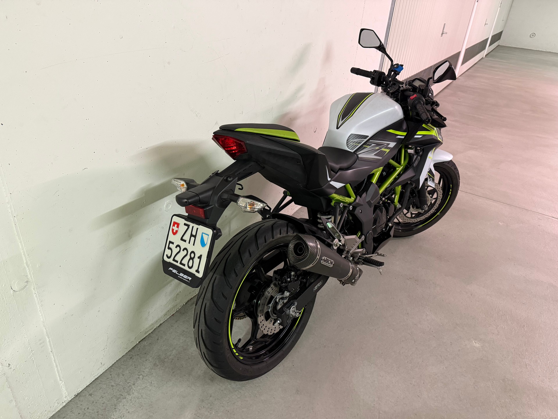 KAWASAKI Z 125-image-4