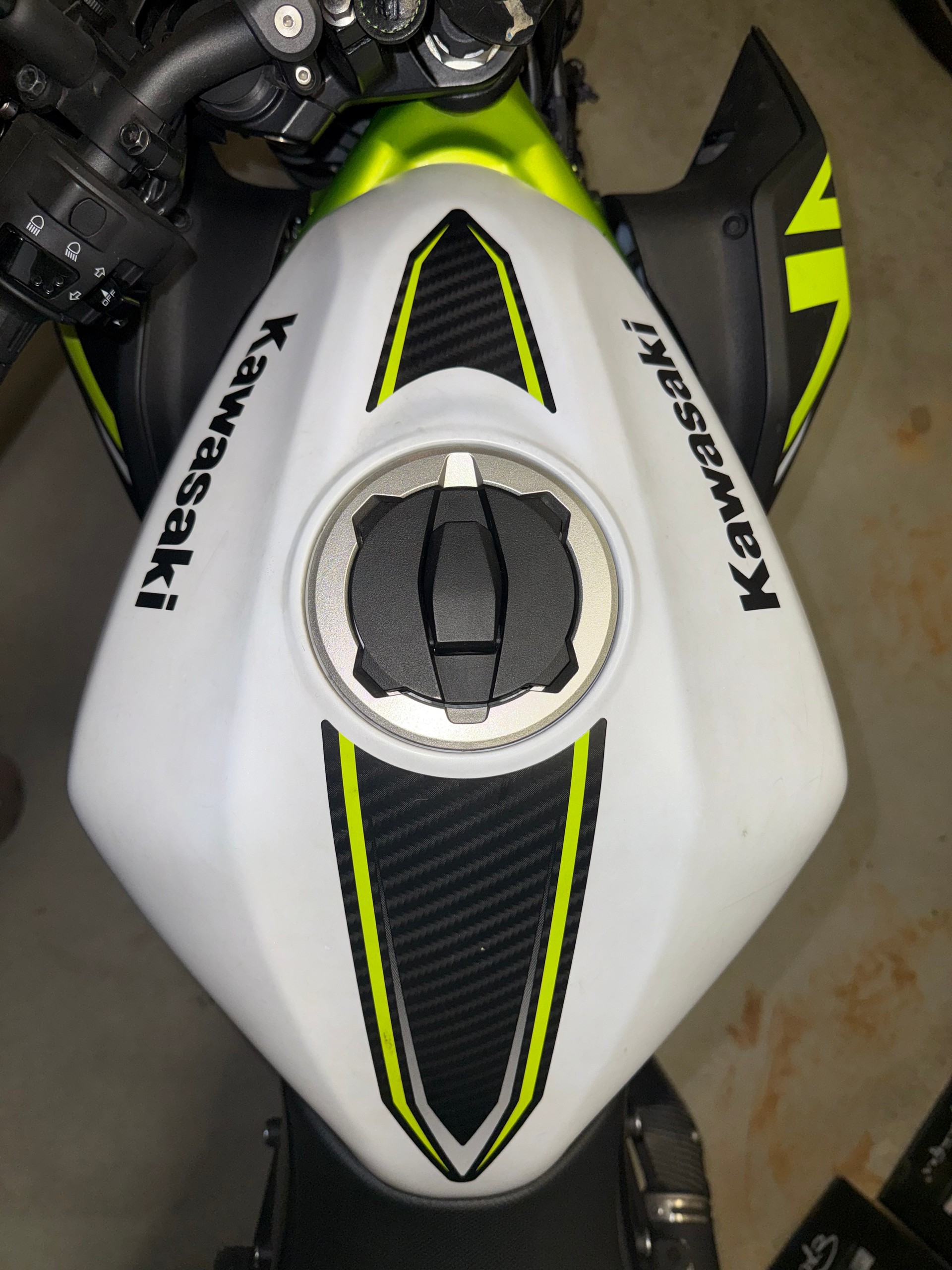 KAWASAKI Z 125-image-5