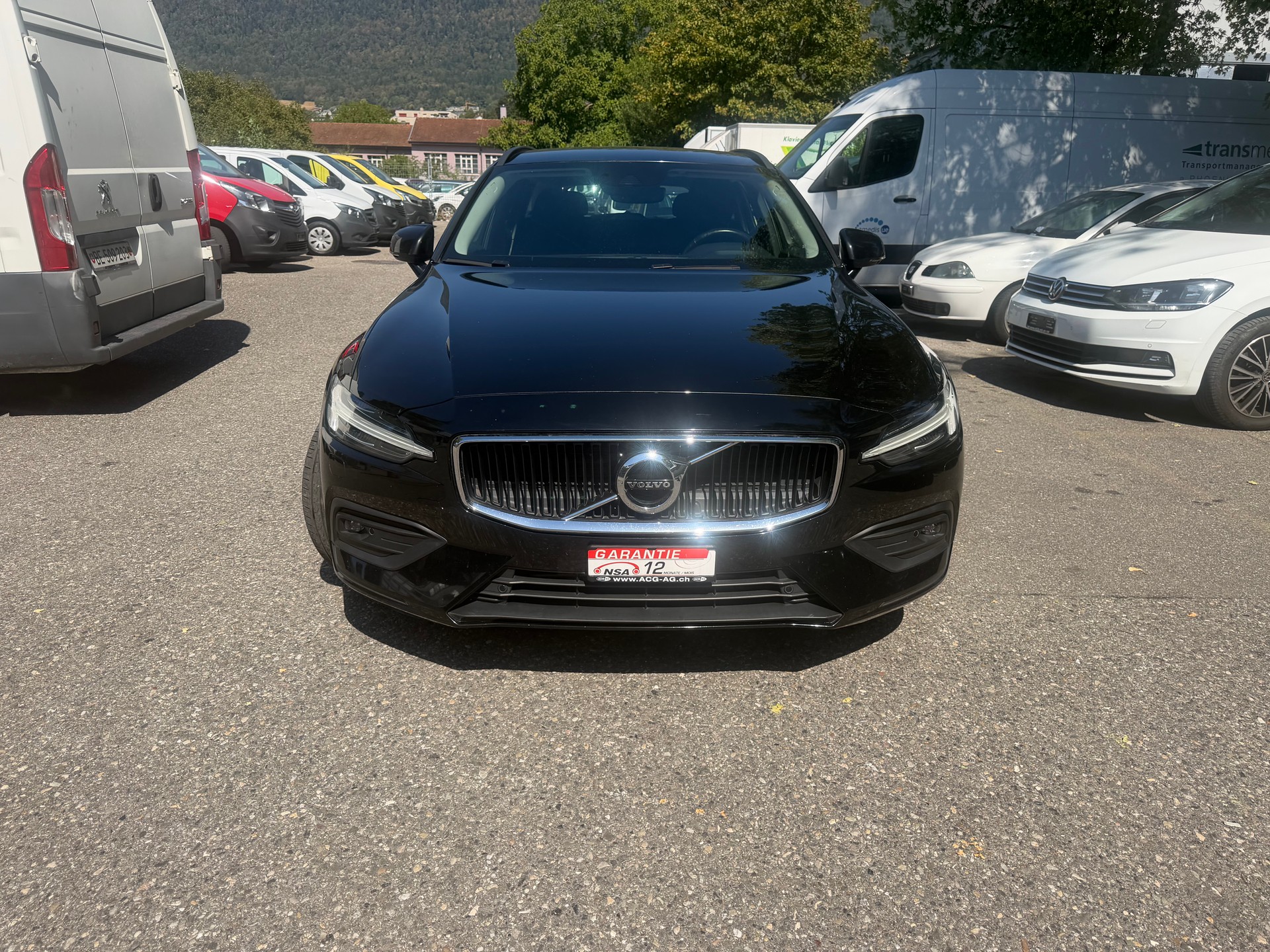 VOLVO V60 D3 Momentum Geartronic ** Neues Modell ** Navi mit RF-kamera ** Frisch ab MFK & Service **-image-1