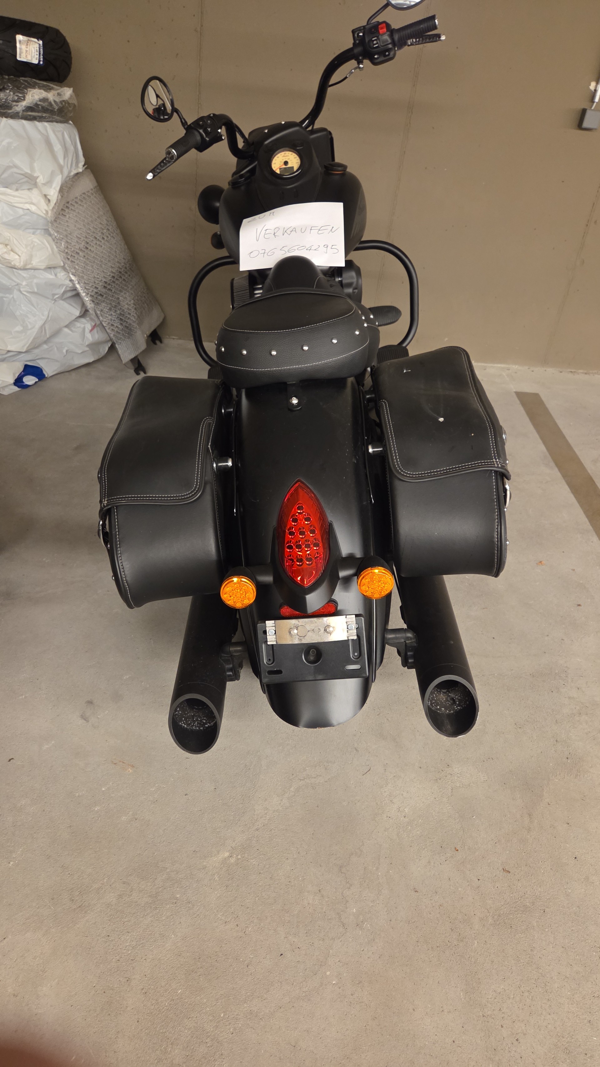 INDIAN Chief Dark Horse-image-0