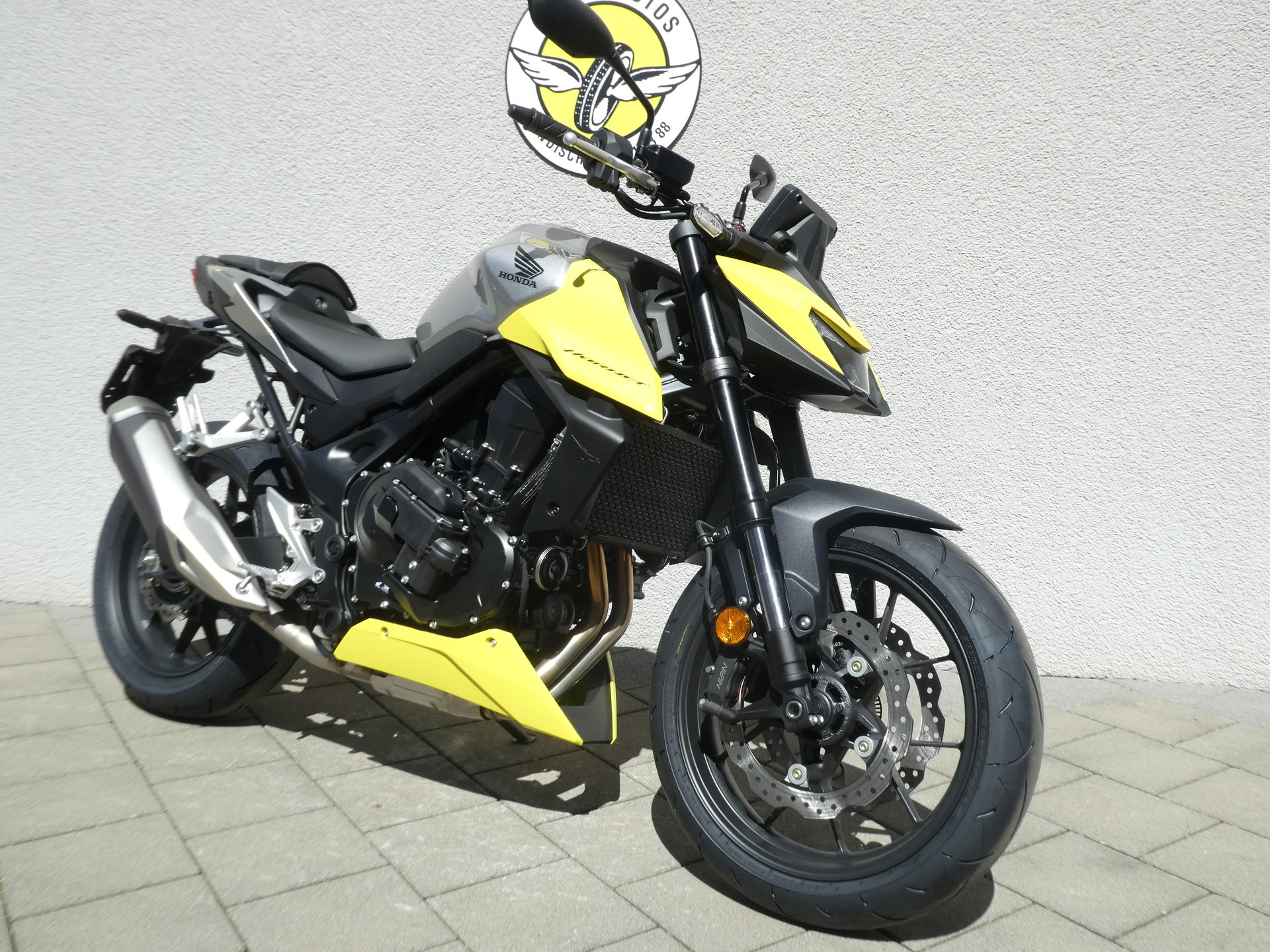 HONDA CB 750 Hornet E-Clutch-image-0