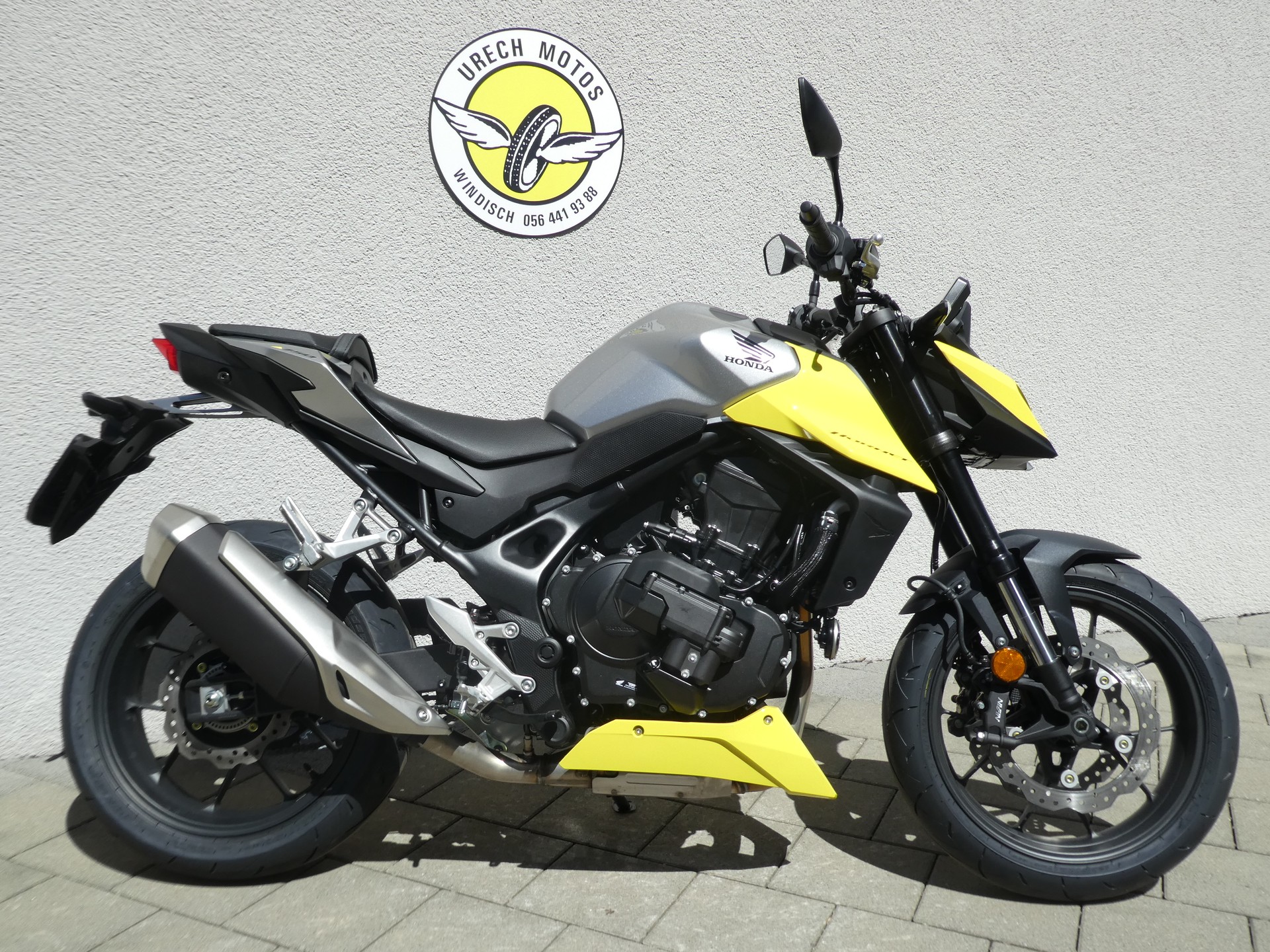 HONDA CB 750 Hornet E-Clutch-image-1