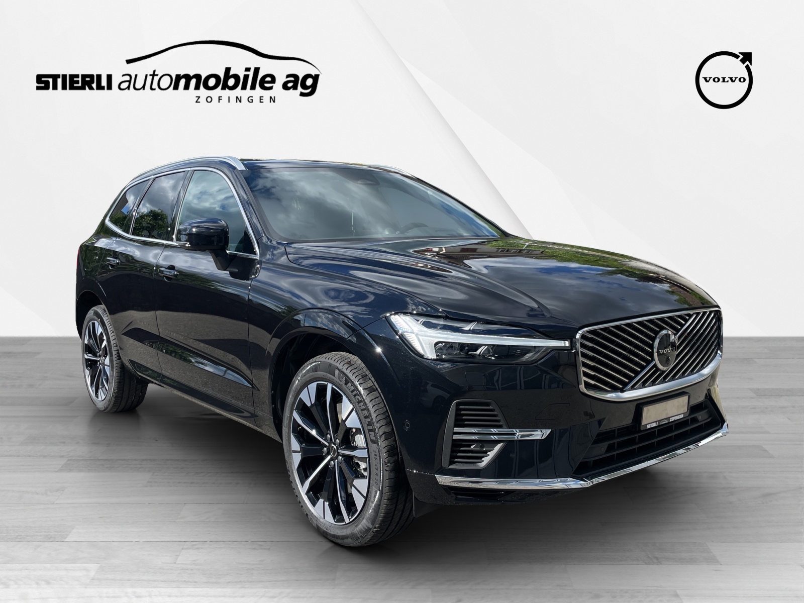 VOLVO XC60 2.0 T6 TE Ultra Bright eAWD-showroom-element-2