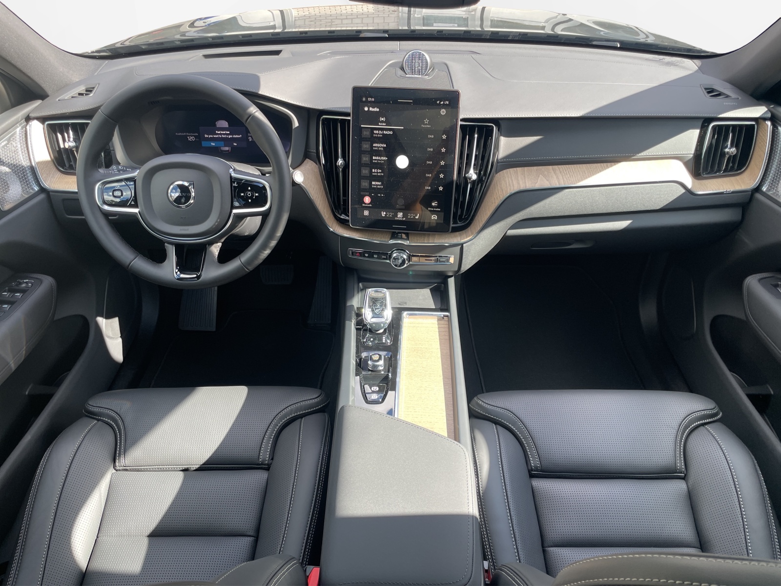 VOLVO XC60 2.0 T6 TE Ultra Bright eAWD-image-10