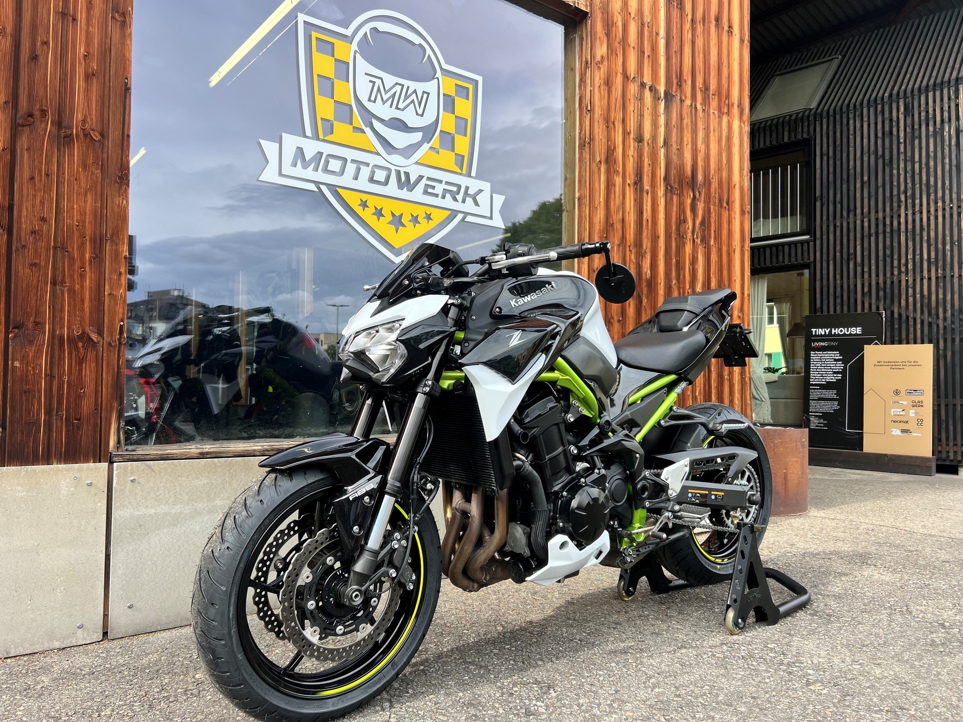 KAWASAKI Z 900-image-1