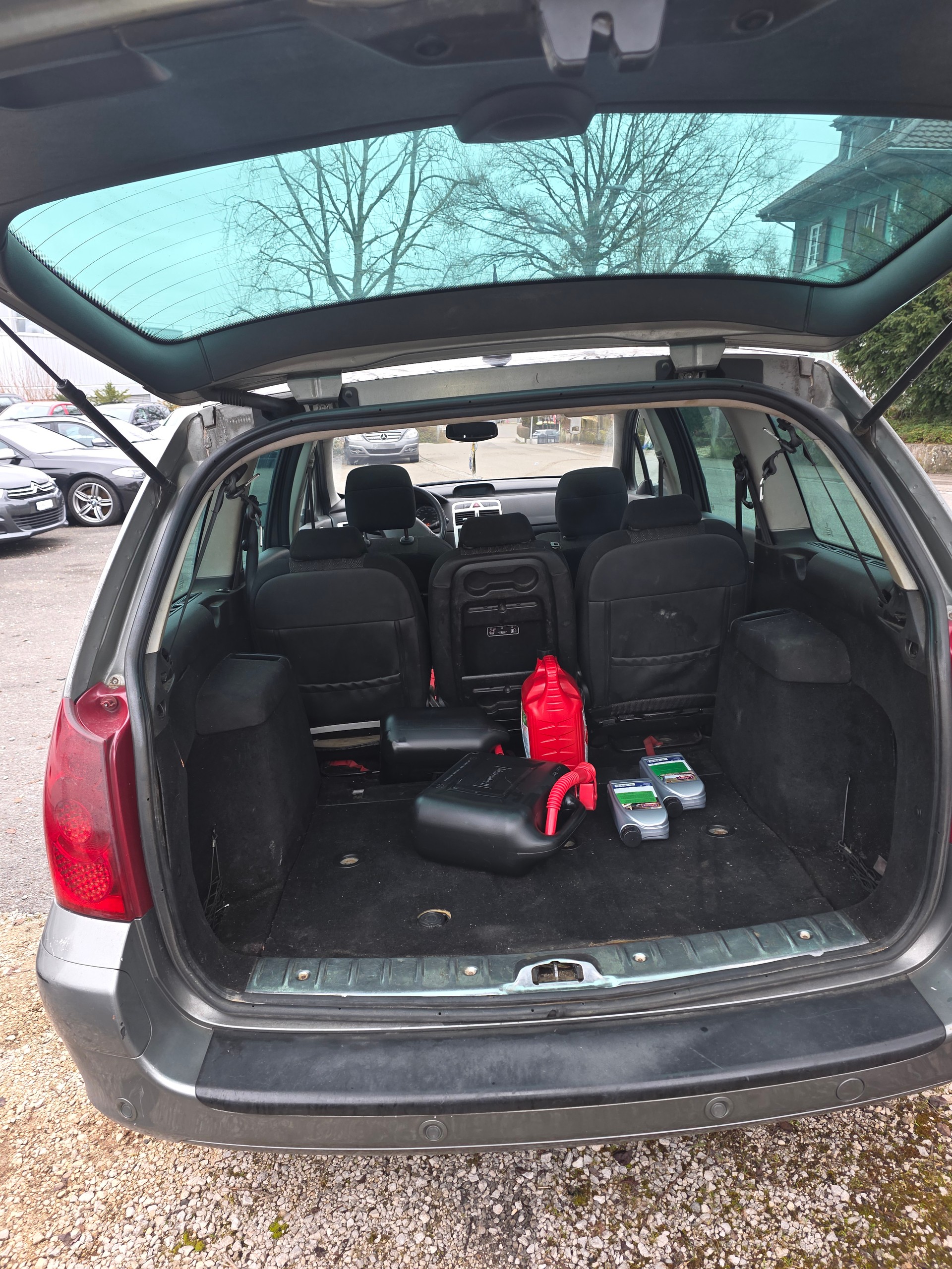 PEUGEOT 1.6 HDI 110 Premium-image-2
