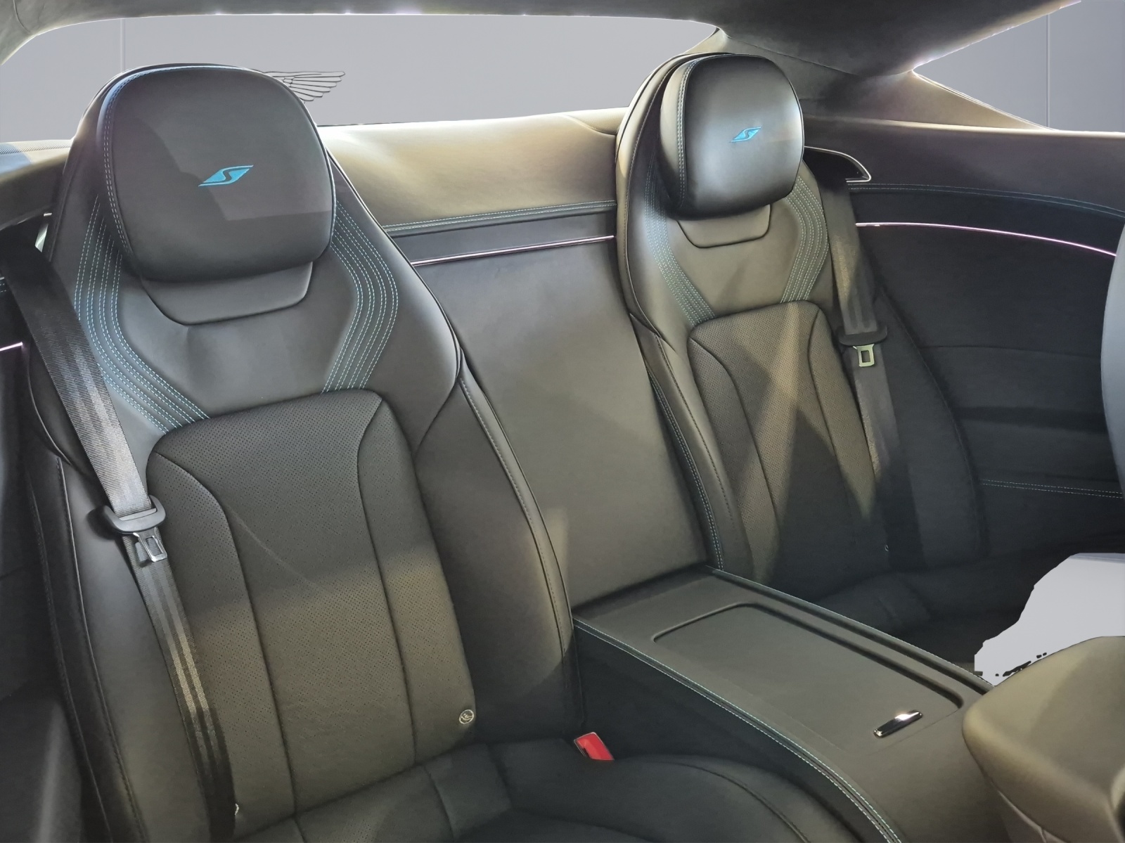 BENTLEY Continental GT 4.0 V8 PHEV S-image-9