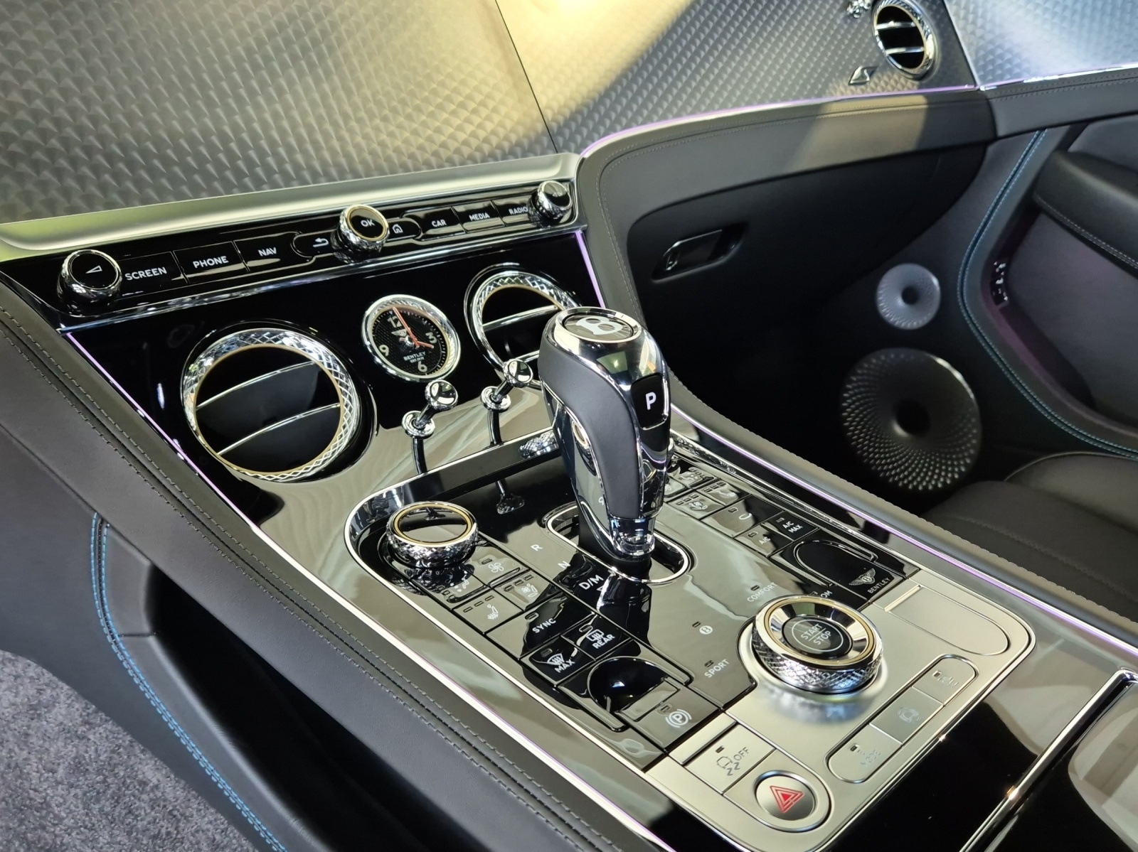 BENTLEY Continental GT 4.0 V8 PHEV S-image-13