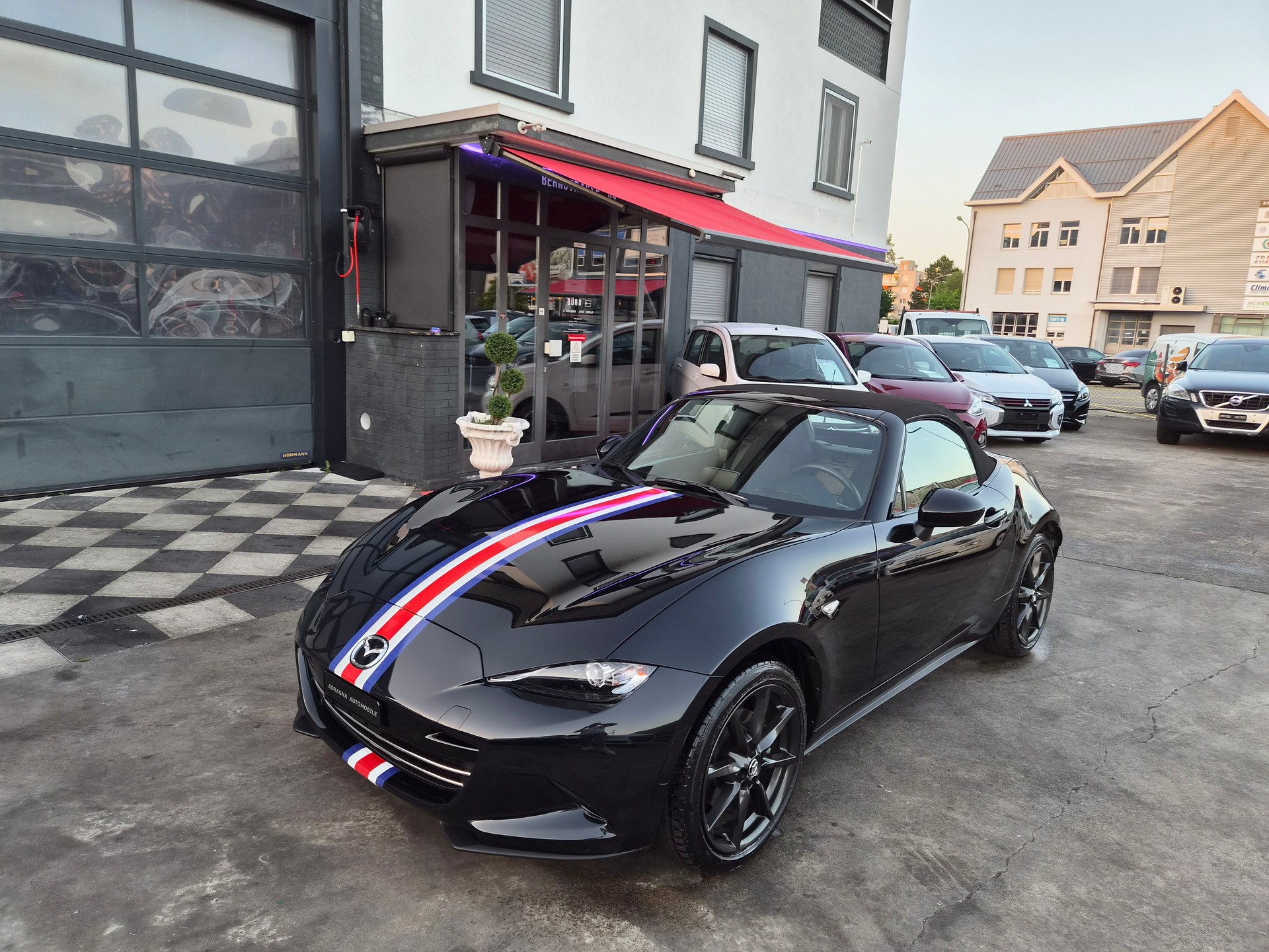 MAZDA MX-5 SKYACTIV-G 160 Revolution-showroom-element-2