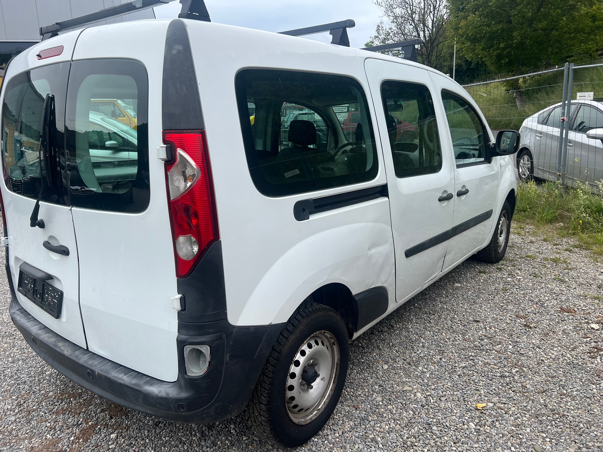 RENAULT Kangoo 1.5 dCi Dynamique-image-3