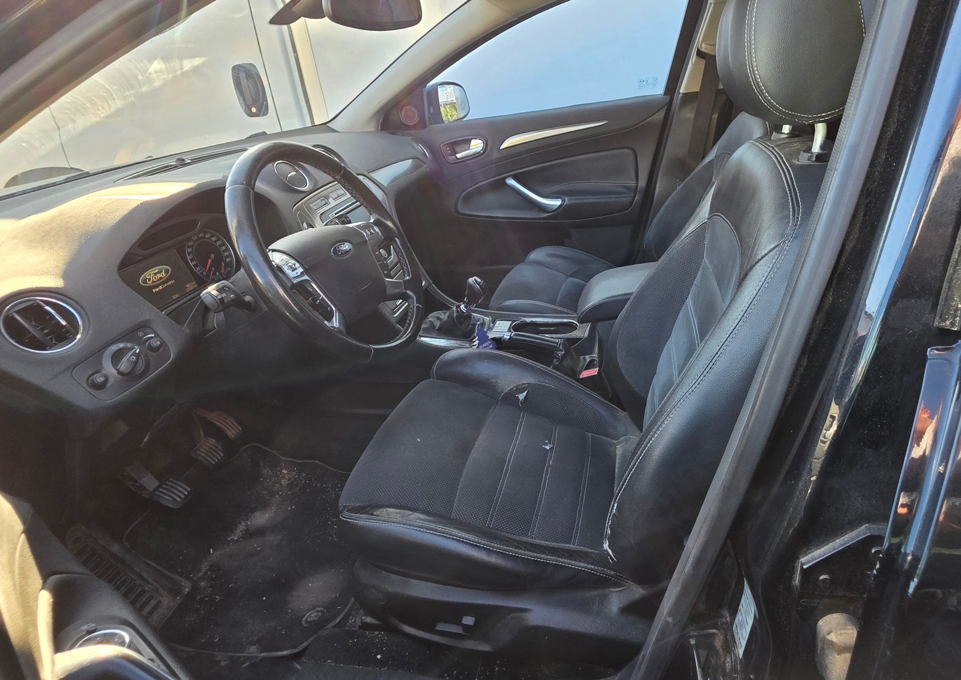 FORD Mondeo 2.5i 20V Titanium-image-5