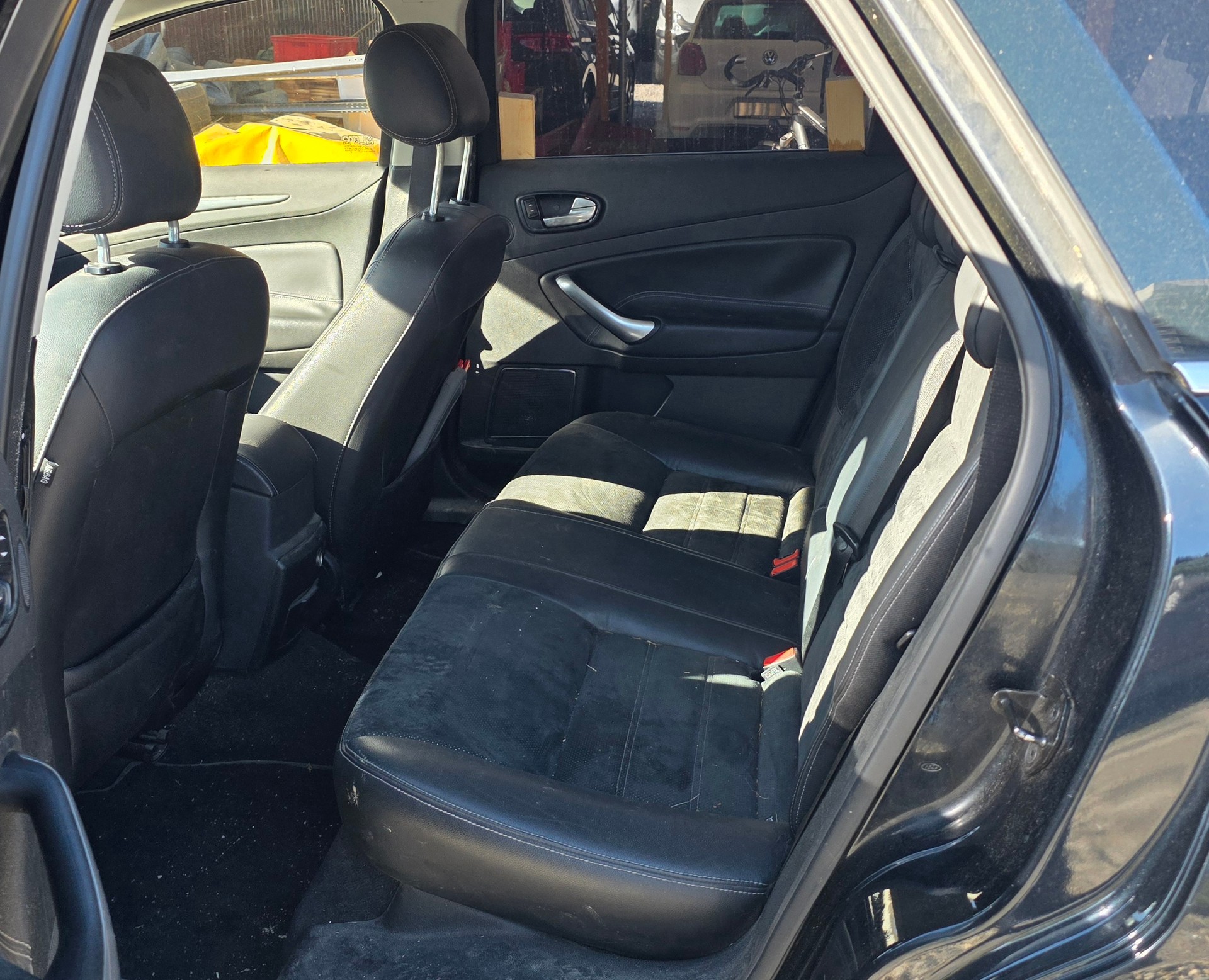 FORD Mondeo 2.5i 20V Titanium-image-6