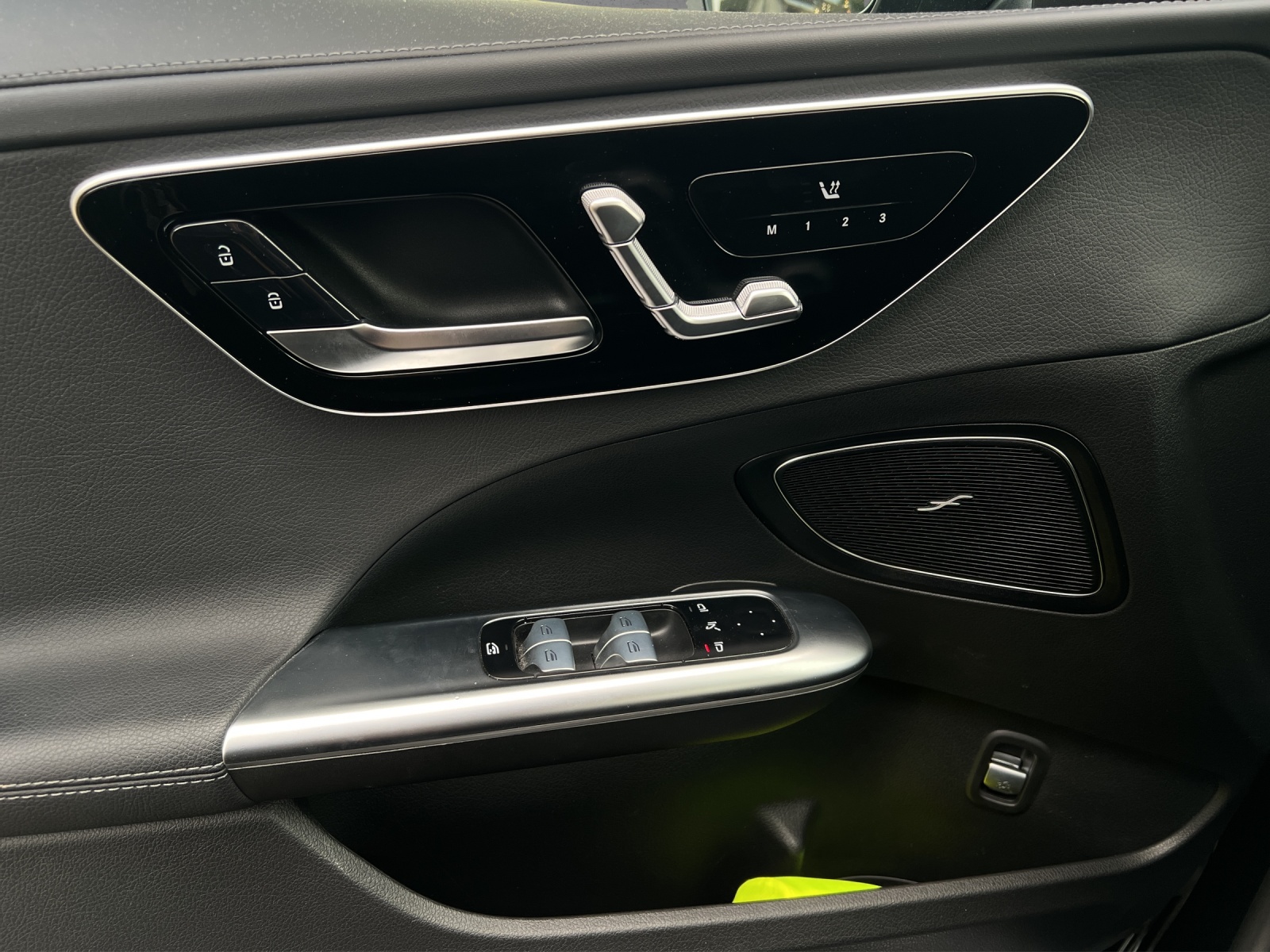MERCEDES-BENZ C 220 d T 4M AMG Line Swiss Star-image-12