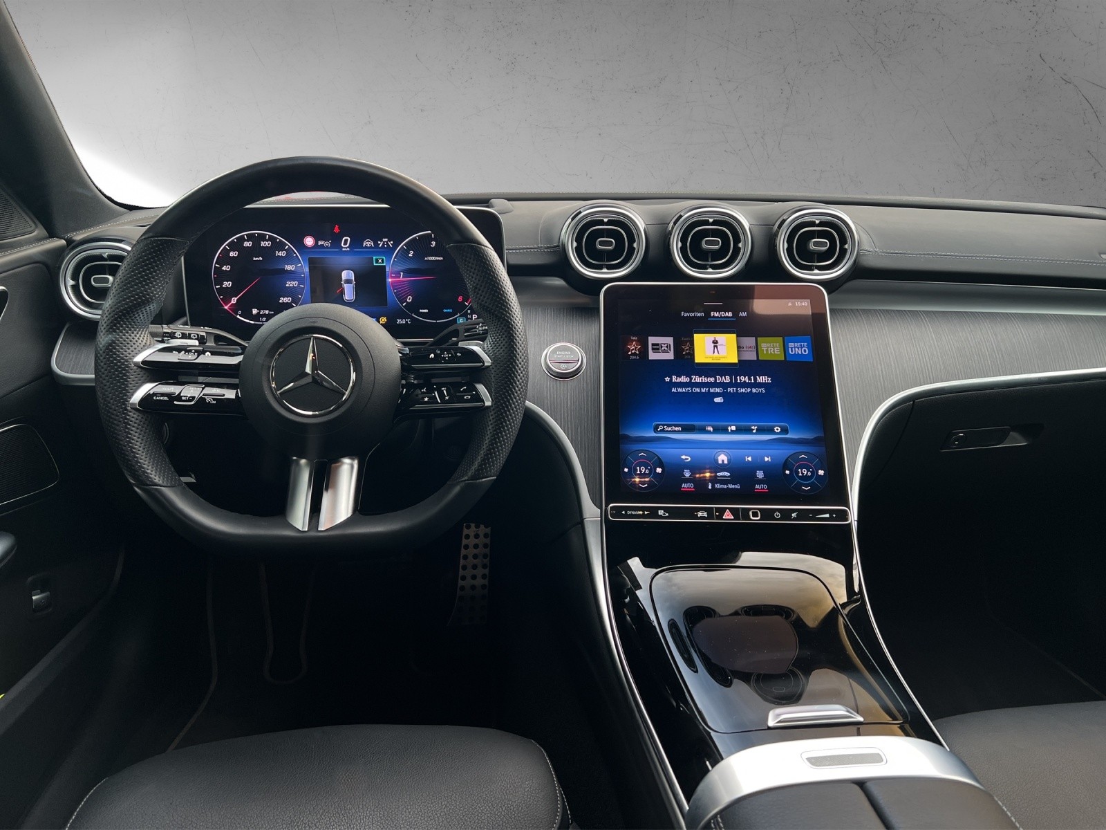 MERCEDES-BENZ C 220 d T 4M AMG Line Swiss Star-image-7