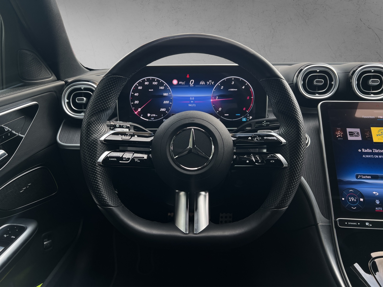 MERCEDES-BENZ C 220 d T 4M AMG Line Swiss Star-image-8