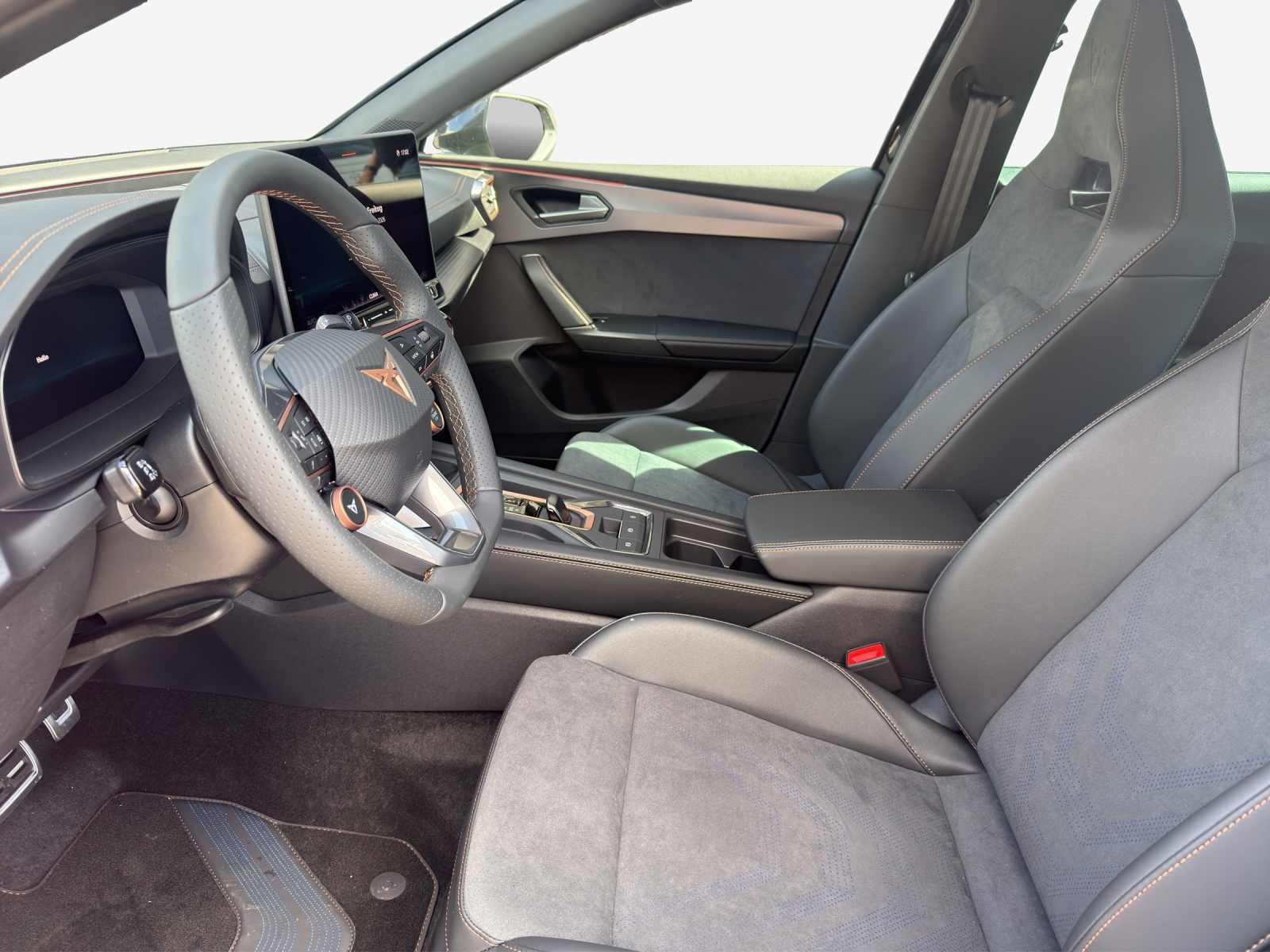 CUPRA LEON ST 1.5 eTSI Prime Edition DSG-image-13