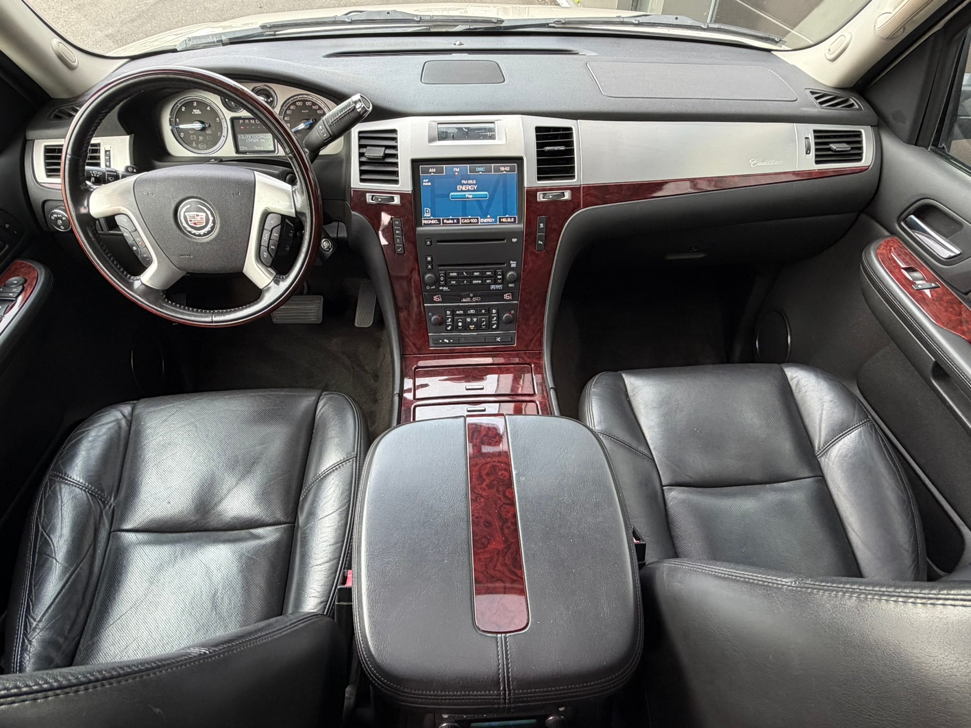 CADILLAC Escalade 6.2 Sport Luxury-image-14