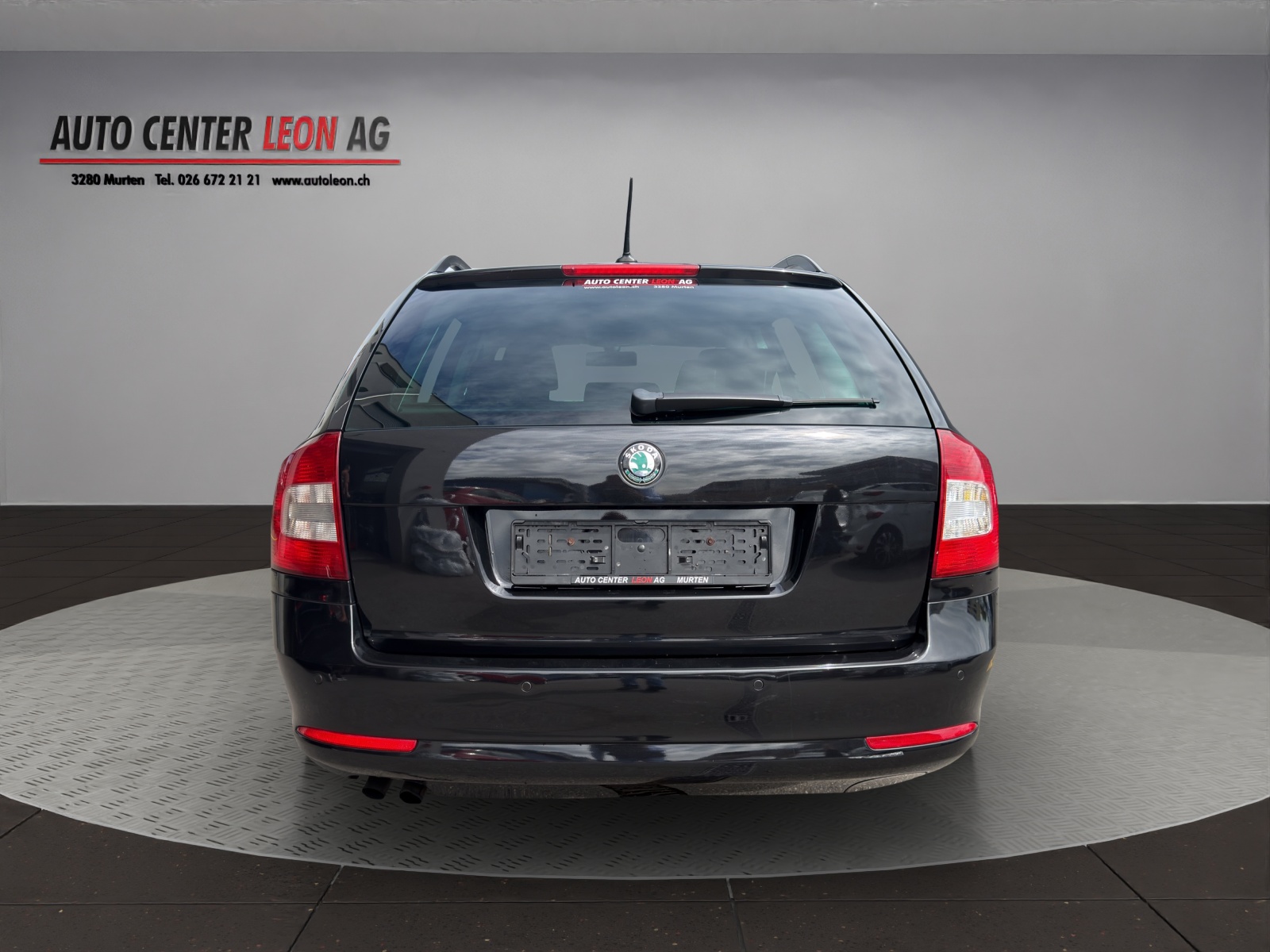 SKODA Octavia Combi 1.8 TSI Ambition-image-4