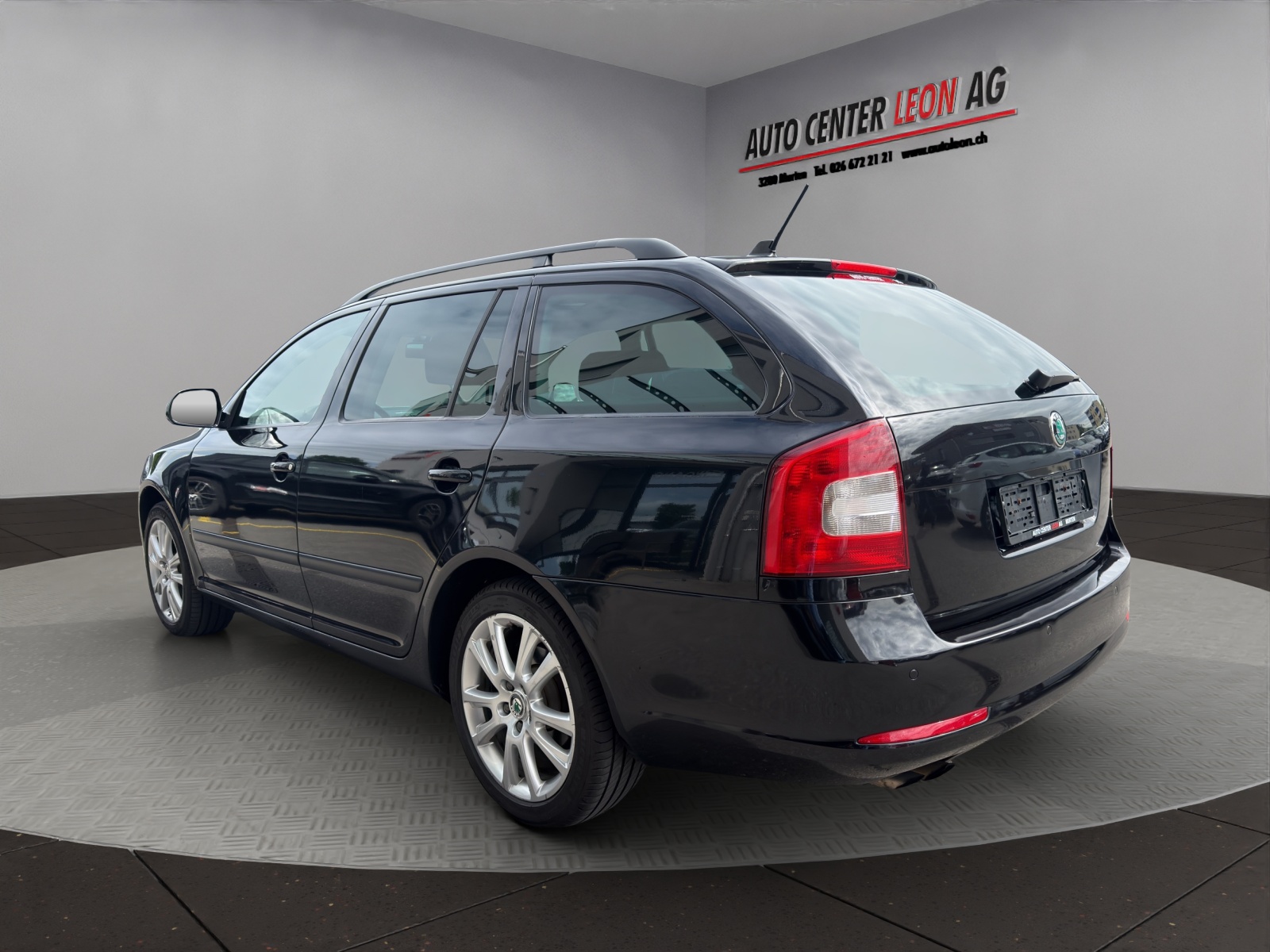 SKODA Octavia Combi 1.8 TSI Ambition-showroom-element-3