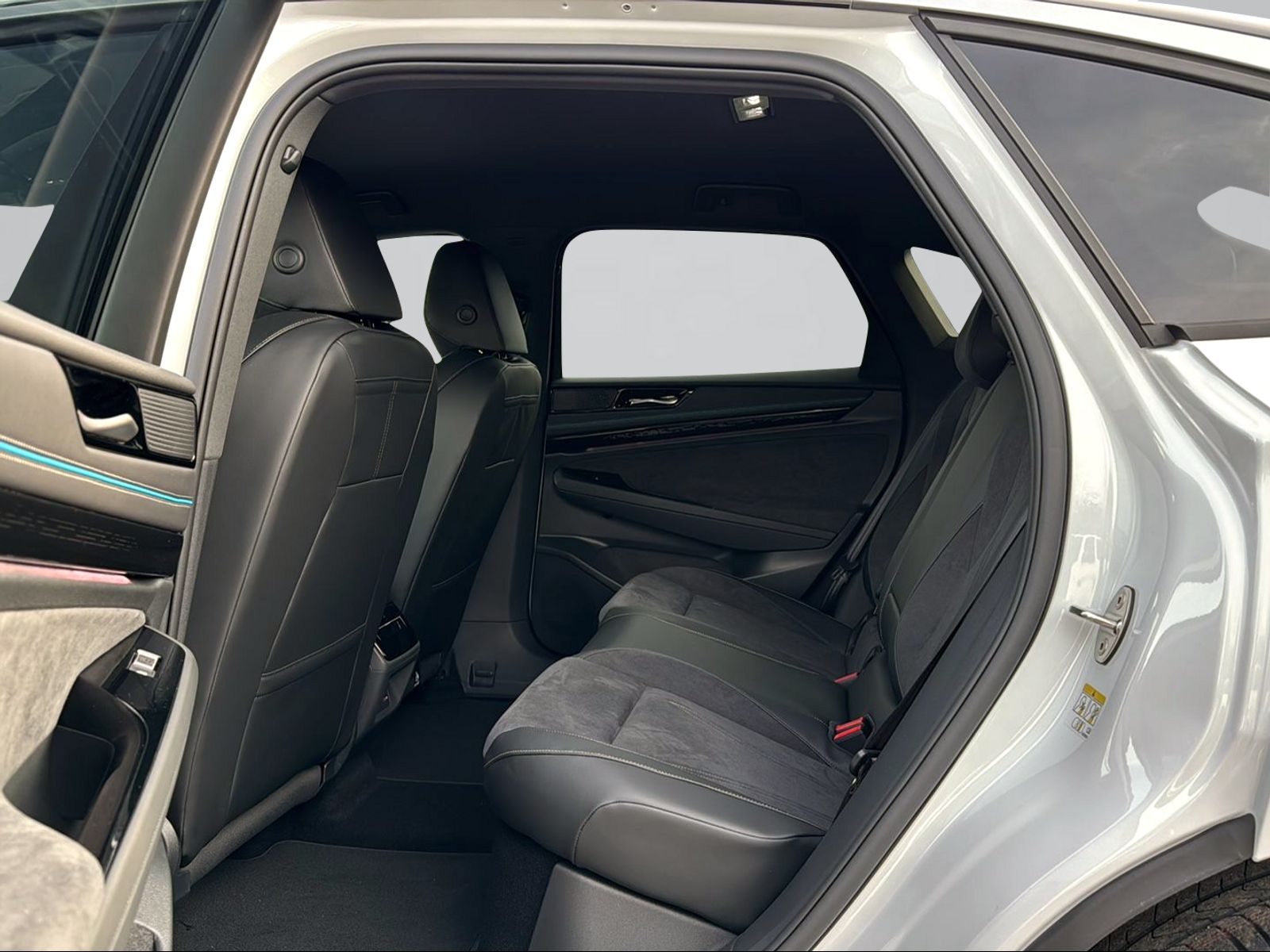VW ID.7 Pro 77 kWh Pro-image-11