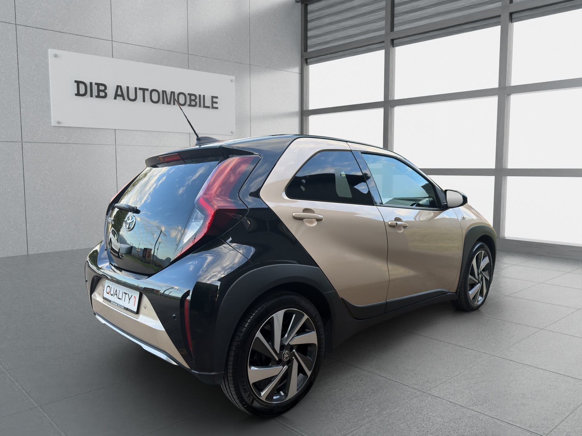 TOYOTA Aygo X 1.0 VVT-i Style CVT*TOP ZUSTAND*TOP AUSSTATTUNG*NUR 12000 KM*MIT FALTDACH*-showroom-element-3
