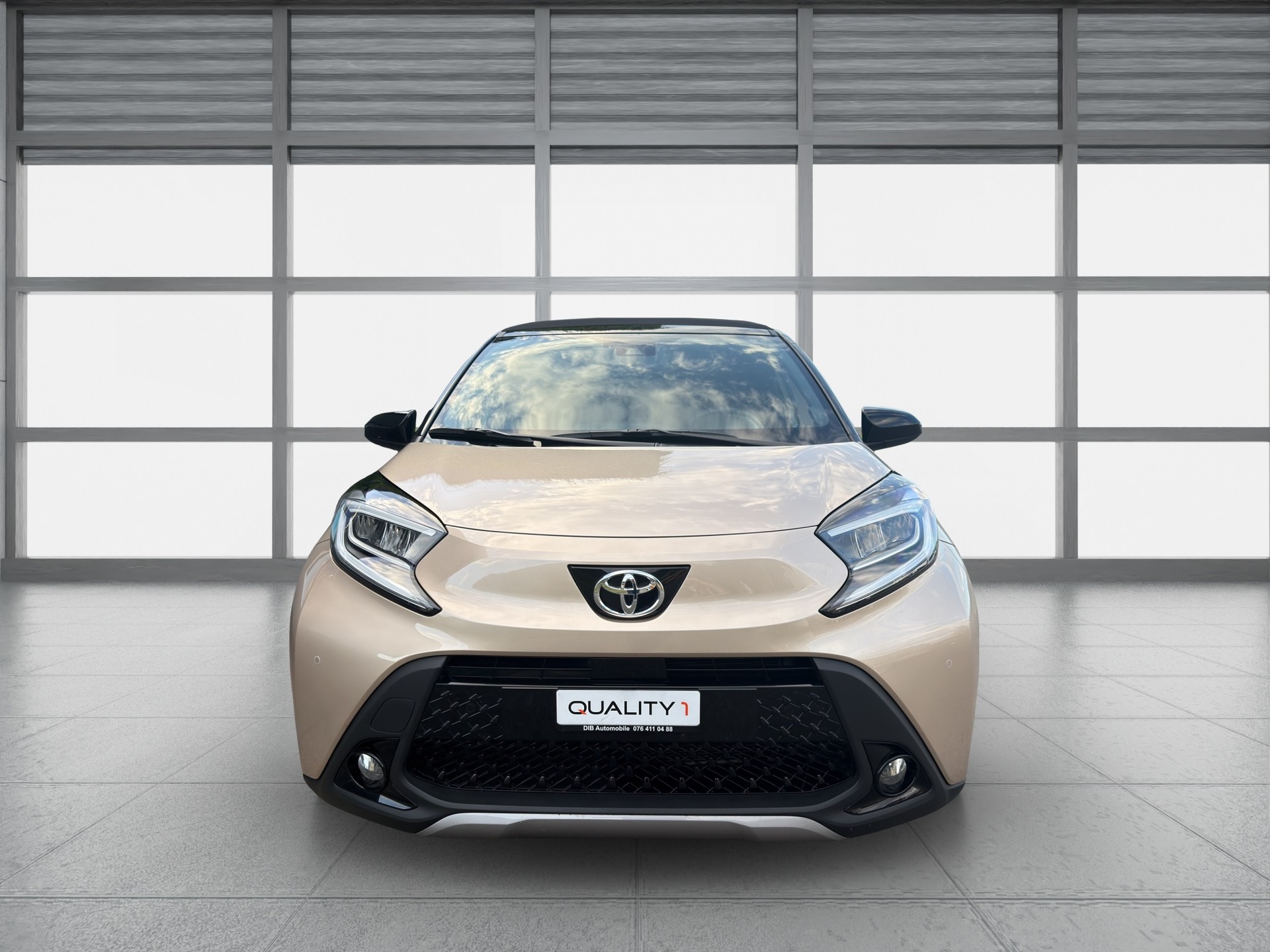 TOYOTA Aygo X 1.0 VVT-i Style CVT*TOP ZUSTAND*TOP AUSSTATTUNG*NUR 12000 KM*MIT FALTDACH*-showroom-element-1