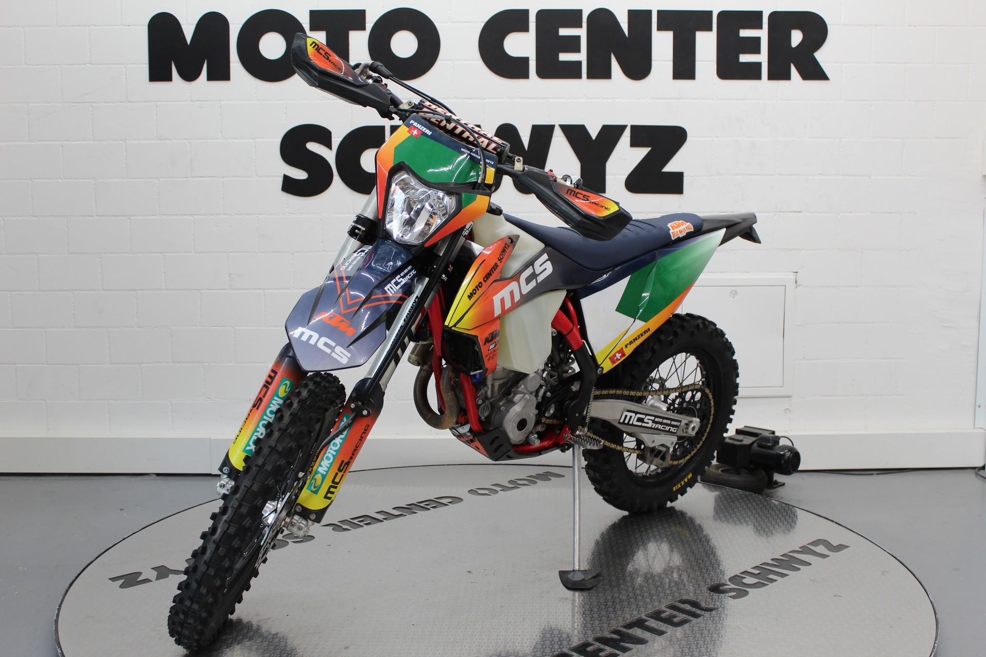 GASGAS EC 250 F MCS Racing-image-2