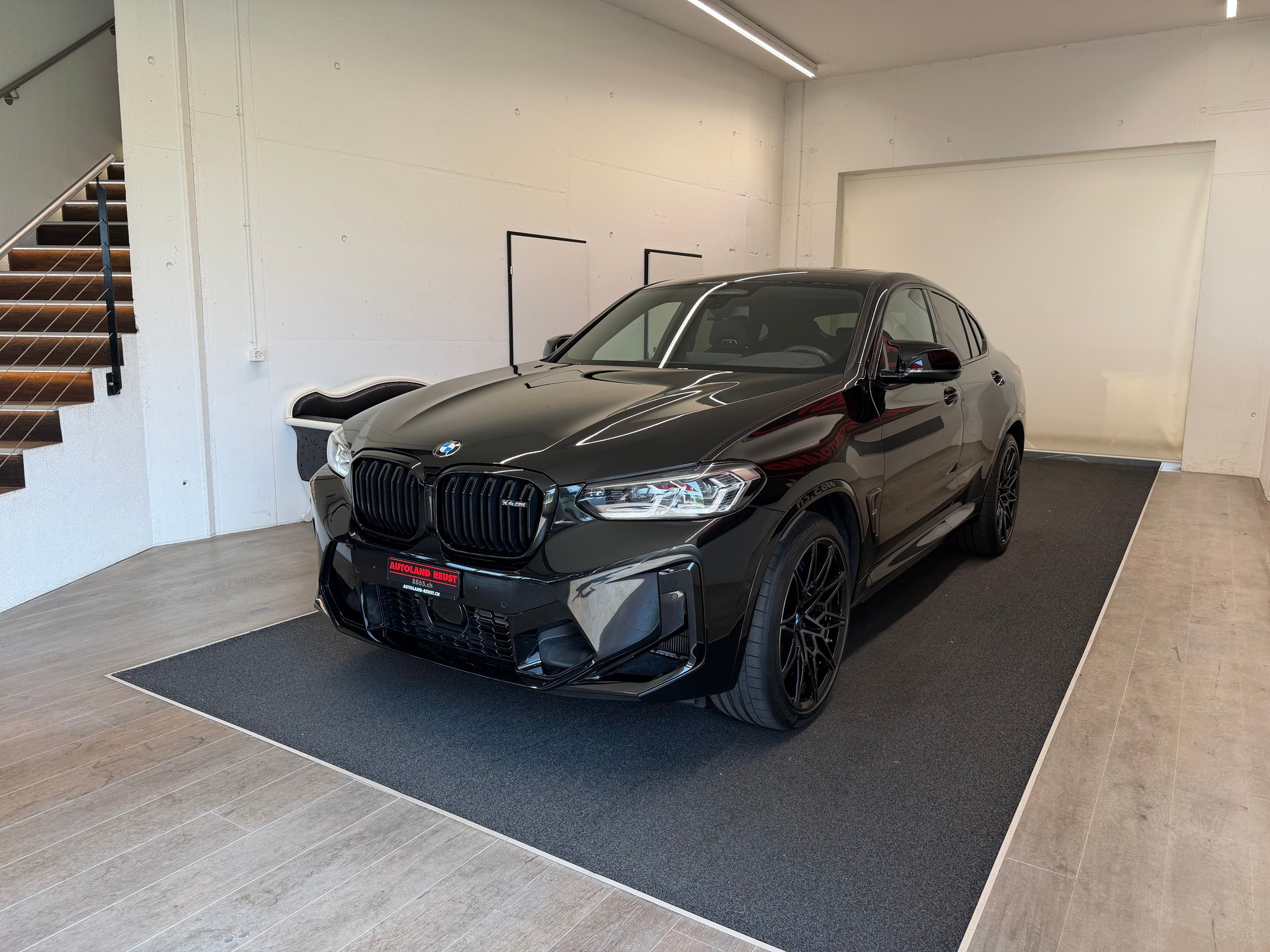 BMW X4M xDrive M Competition Steptronic-showroom-element-2