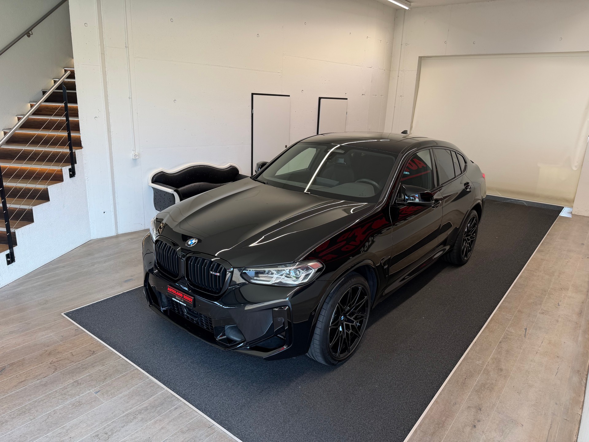 BMW X4M xDrive M Competition Steptronic-showroom-element-3