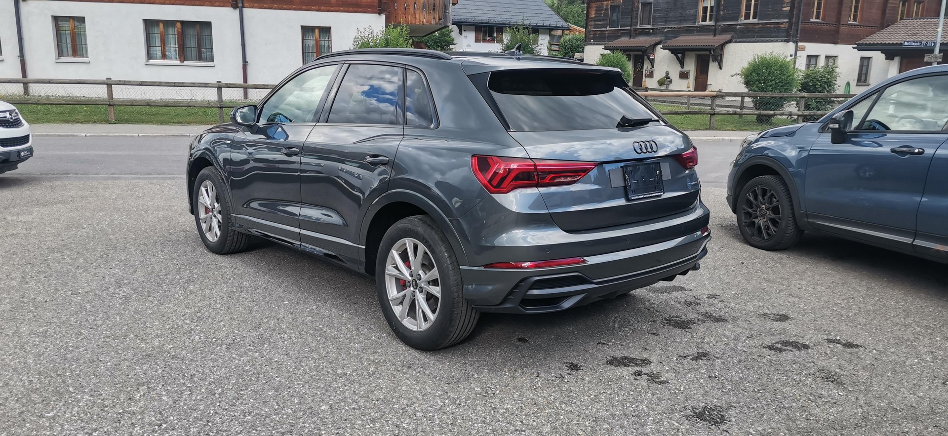 AUDI Q3 2.0 40 TDI S line quattro S-Tronic-showroom-element-3